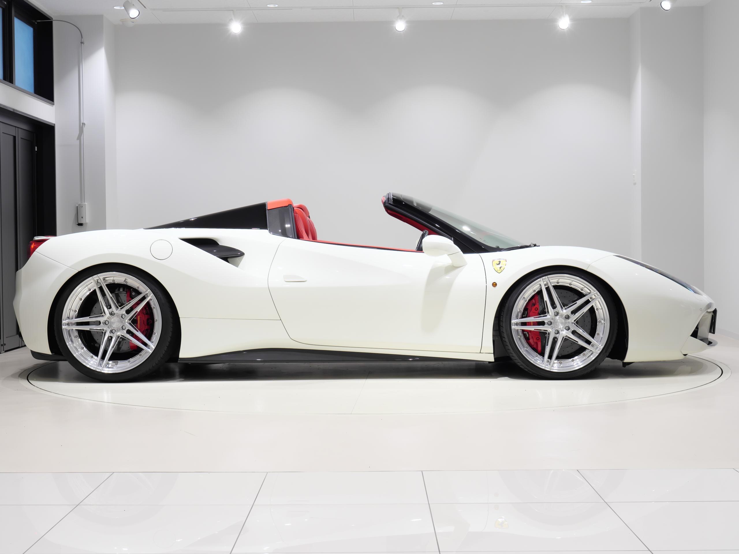 2016 Ferrari 488 Spider — Photo 23 / 40