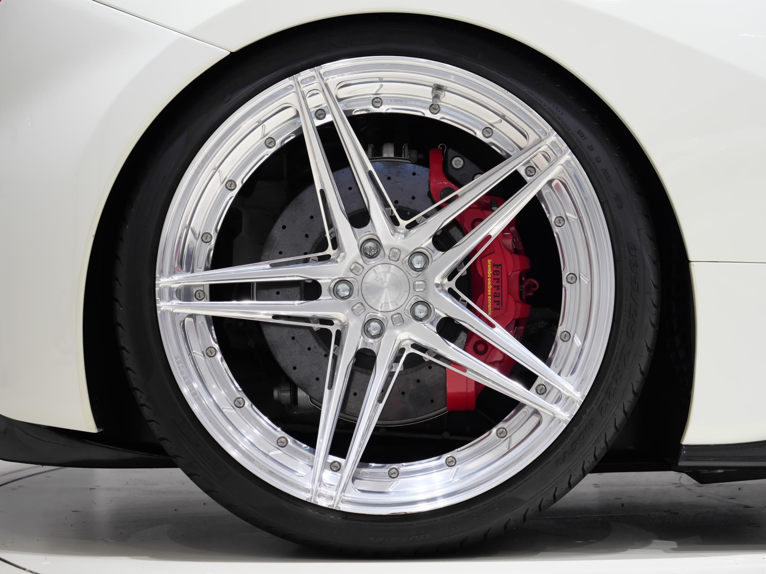 2016 Ferrari 488 Spider — Photo 24 / 40