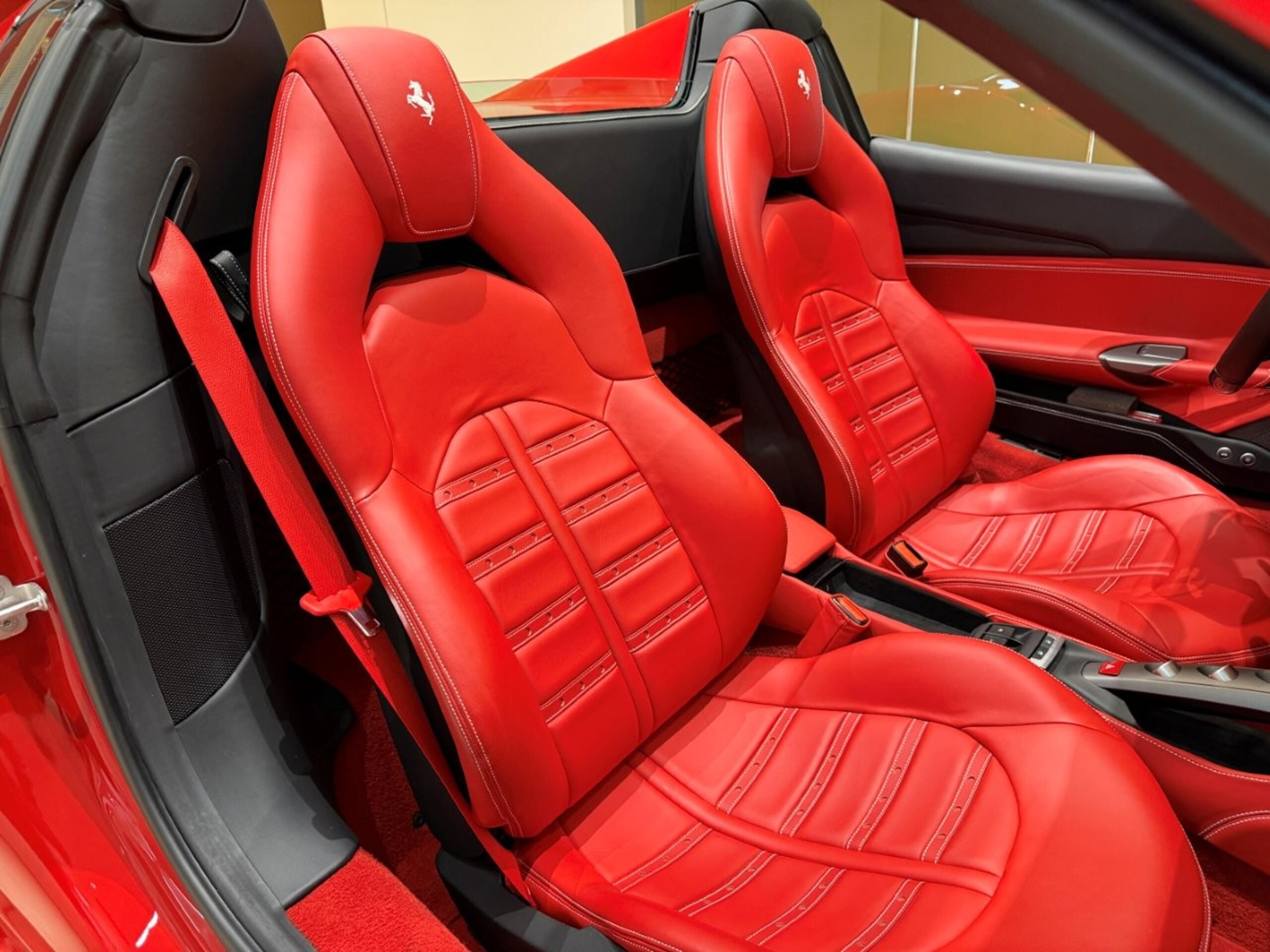 2016 Ferrari 488 Spider — Photo 22 / 31
