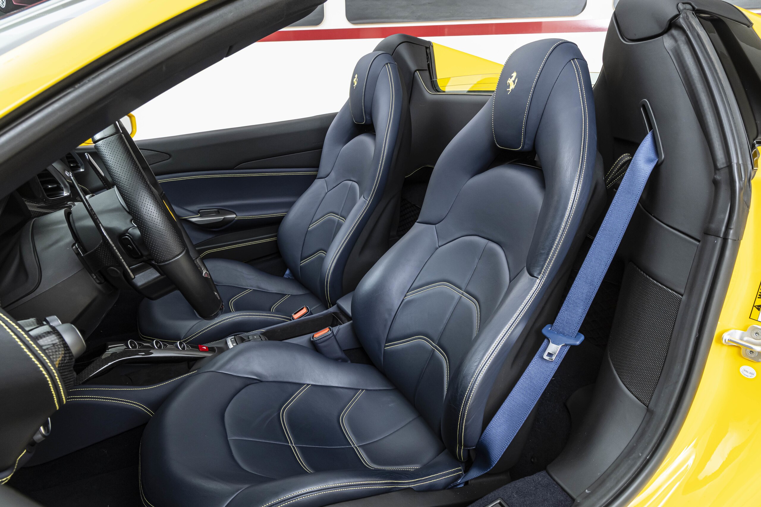 2016 Ferrari 488 Spider — Photo 6 / 25