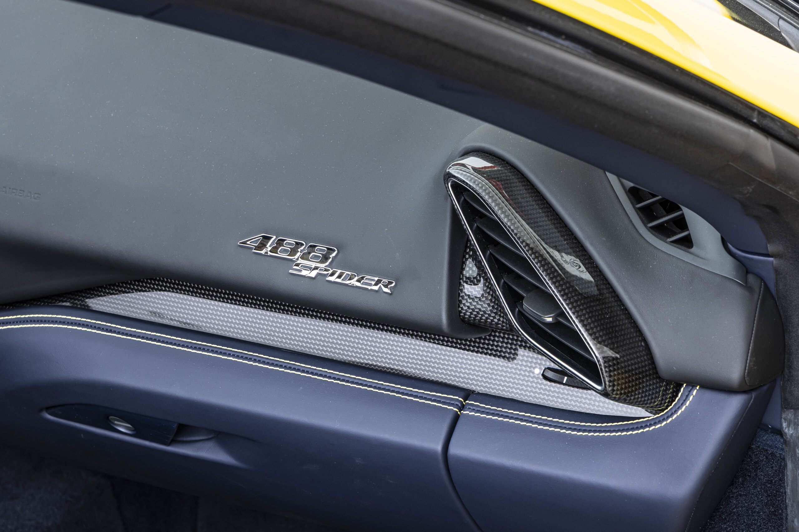 2016 Ferrari 488 Spider — Photo 17 / 25