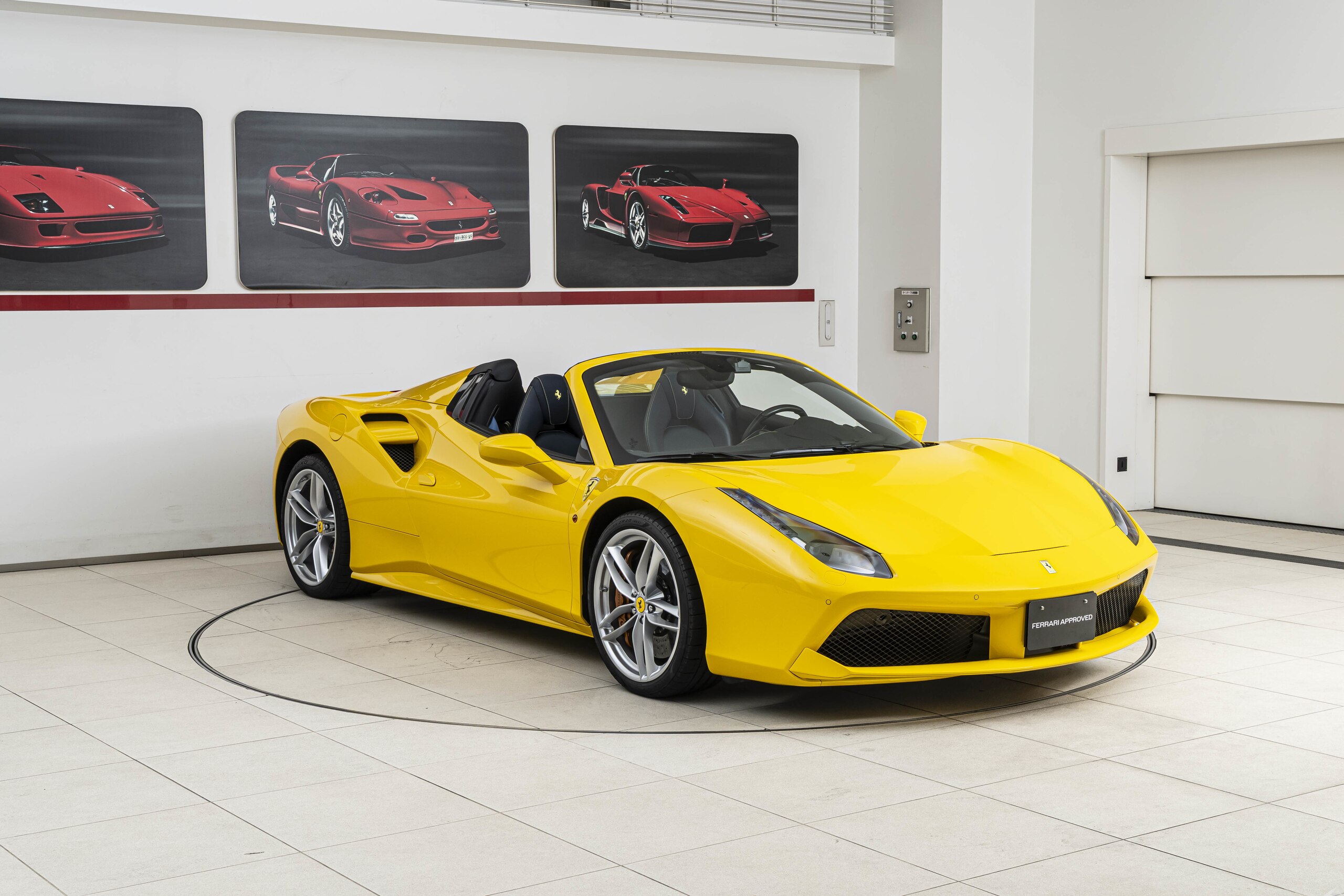 2016 Ferrari 488 Spider — Photo 20 / 25