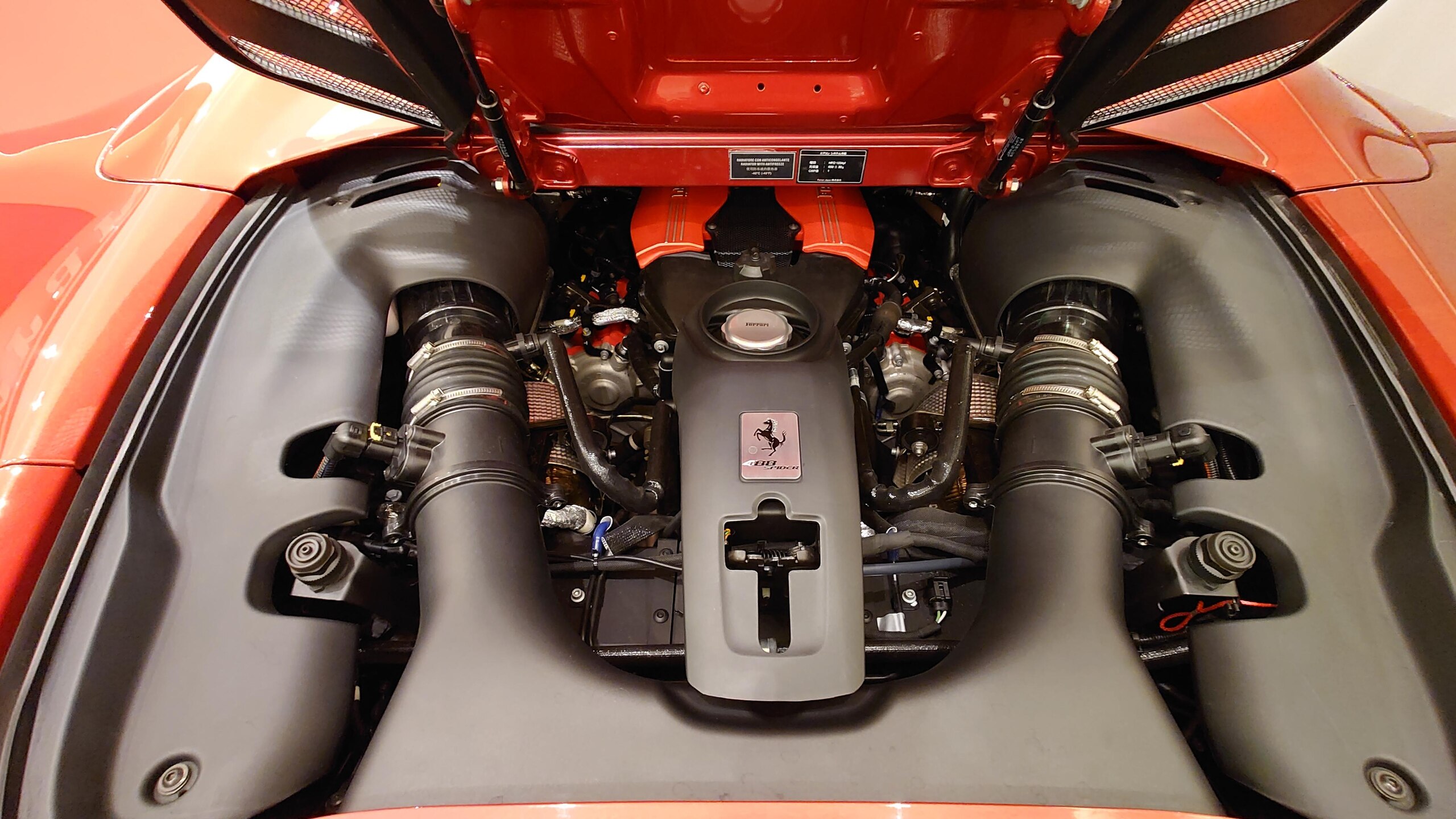 2016 Ferrari 488 Spider — Photo 33 / 65