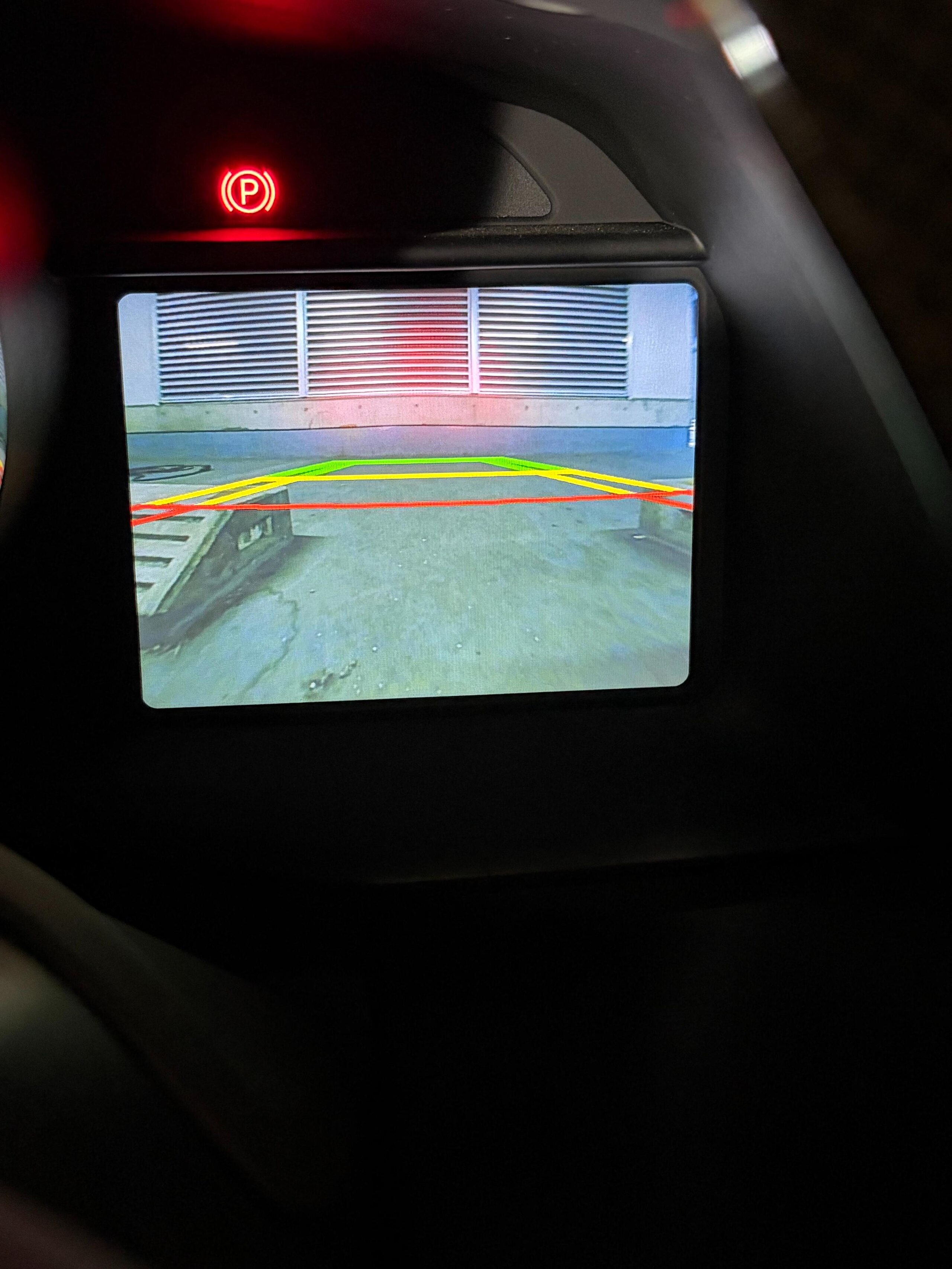2016 Ferrari 488GTB — Photo 25 / 32
