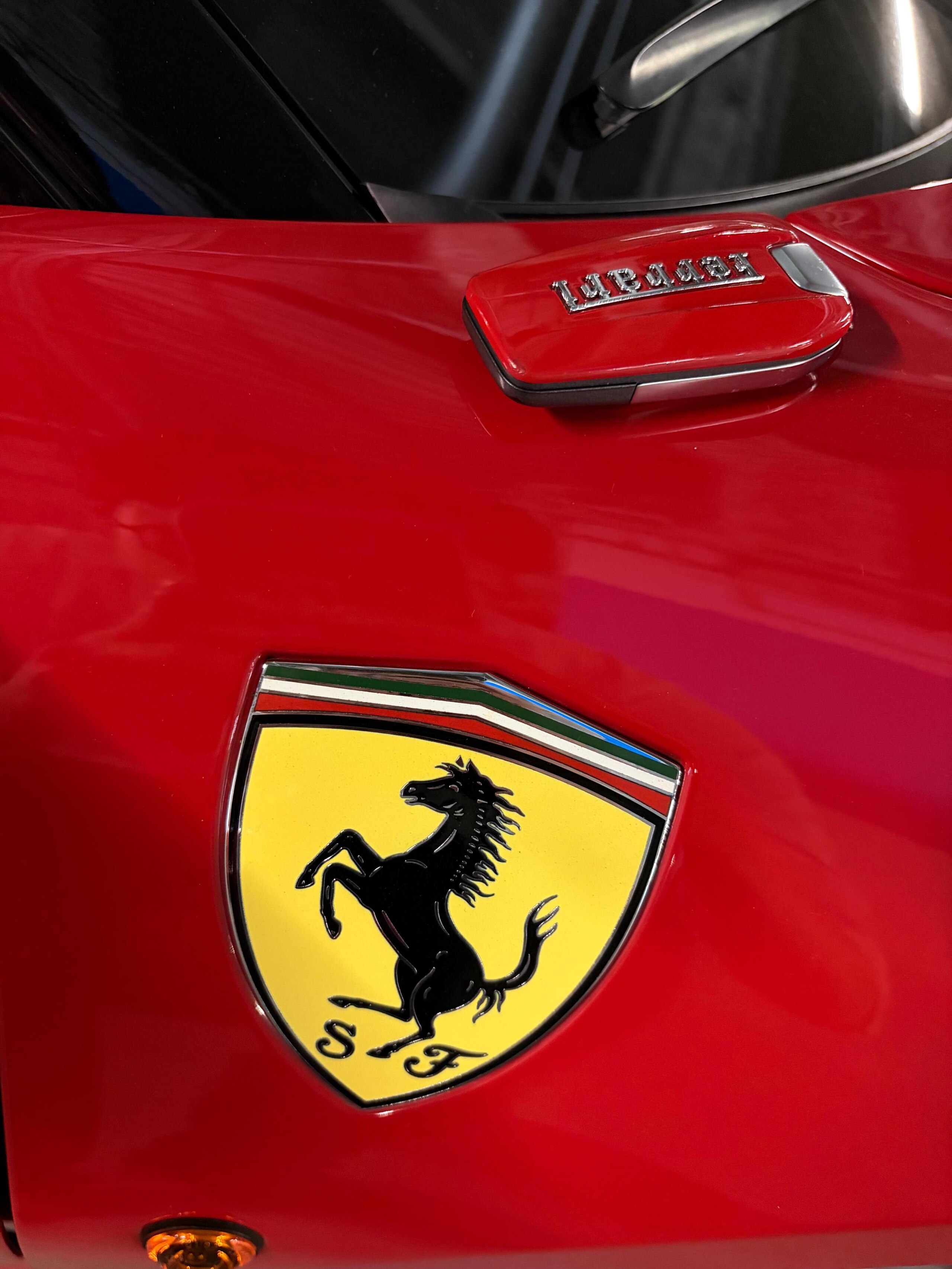 2016 Ferrari 488GTB — Photo 28 / 32