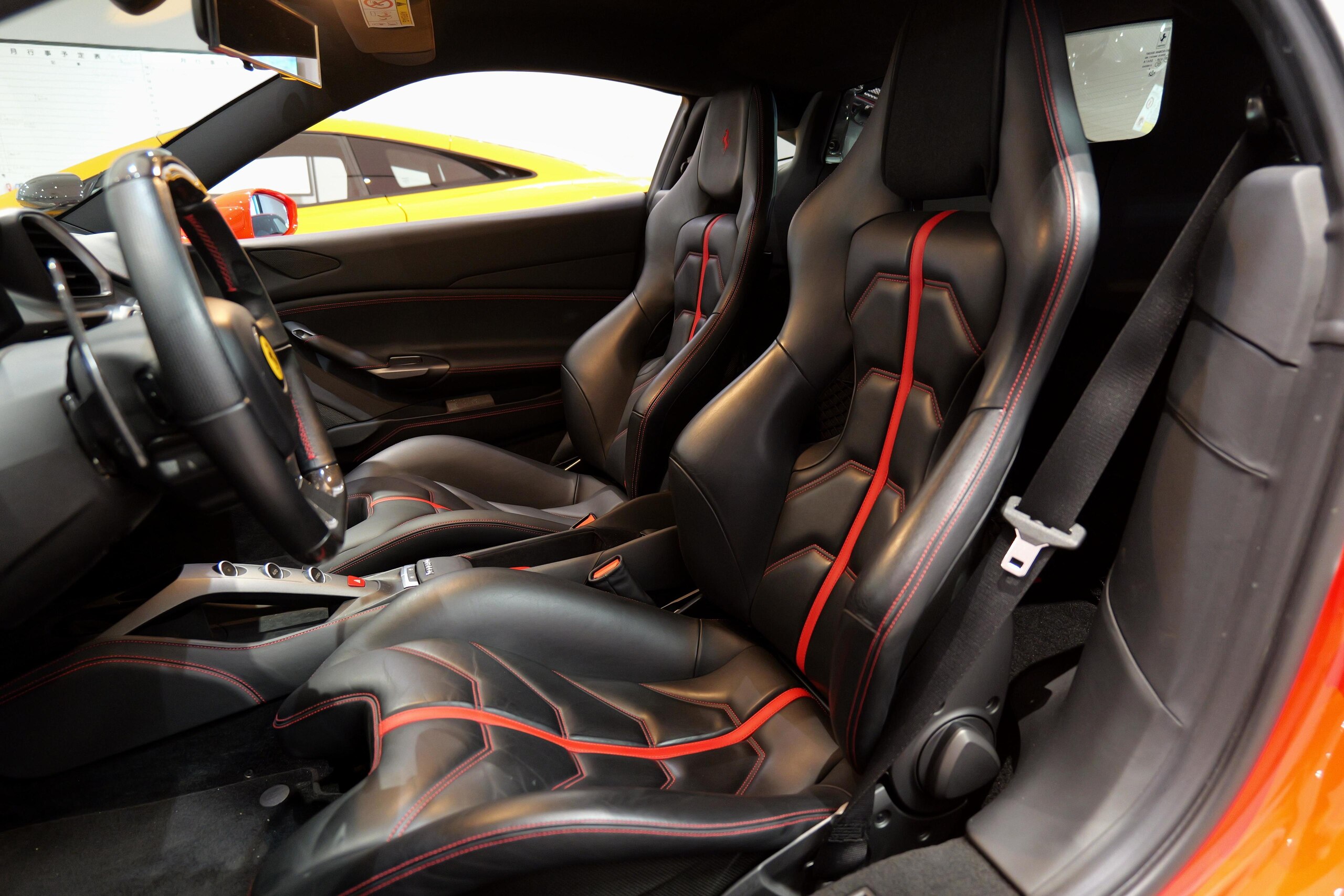 2016 Ferrari 488GTB — Photo 10 / 20