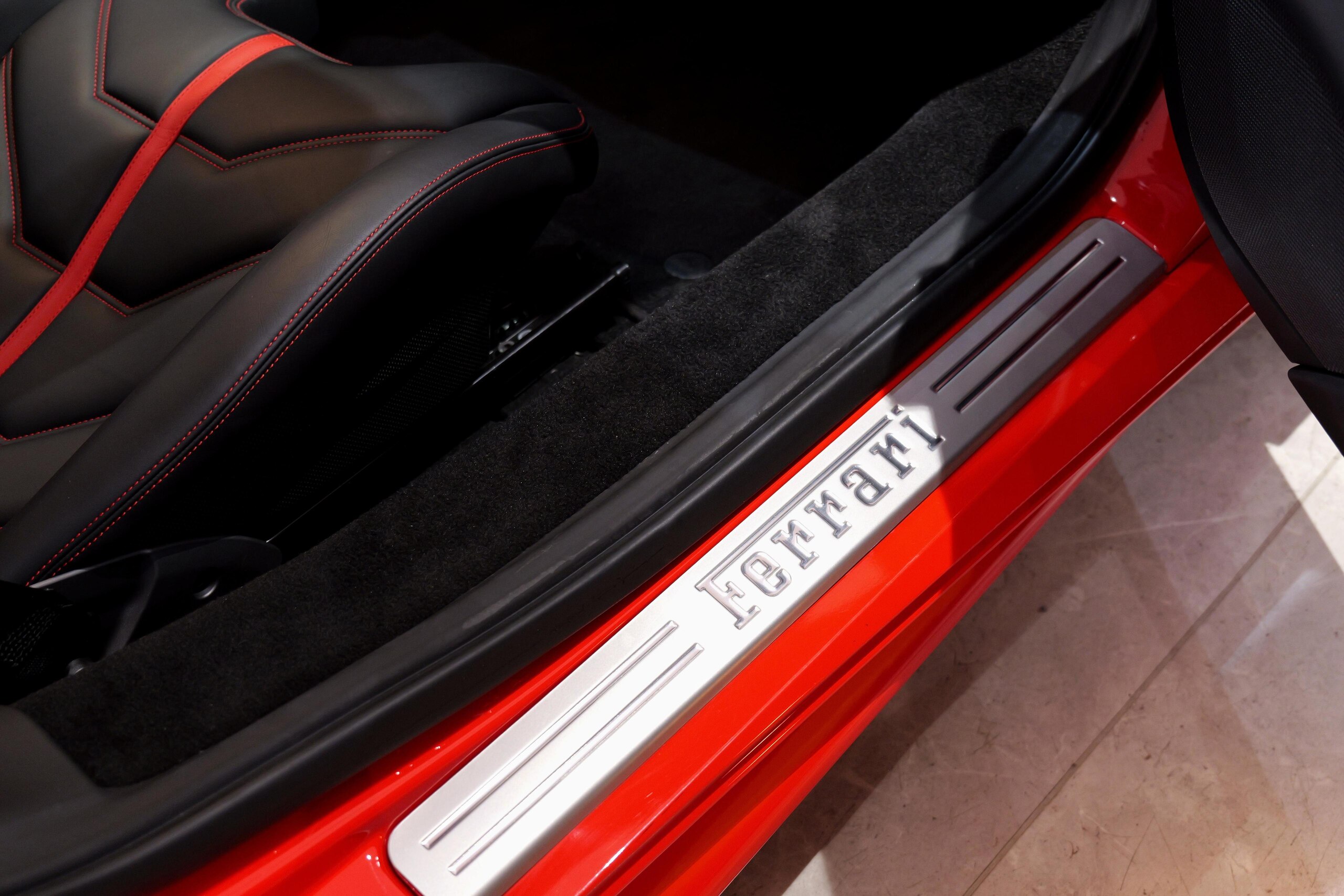 2016 Ferrari 488GTB — Photo 15 / 20
