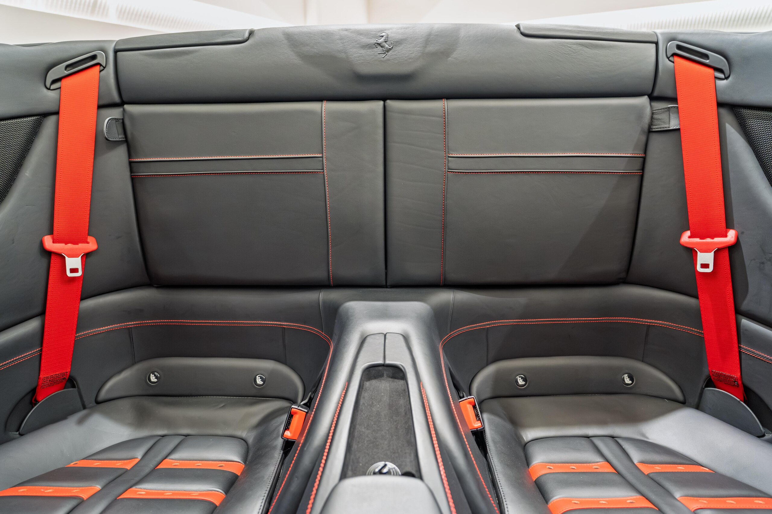2016 Ferrari California T — Photo 14 / 37