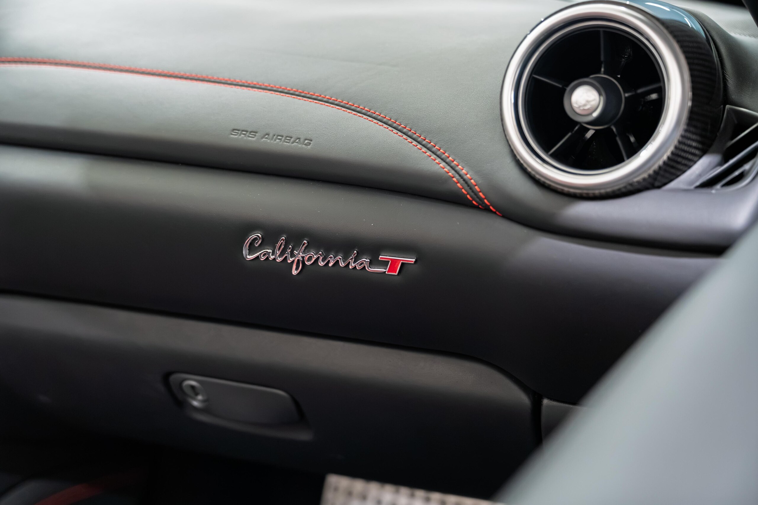 2016 Ferrari California T — Photo 20 / 37