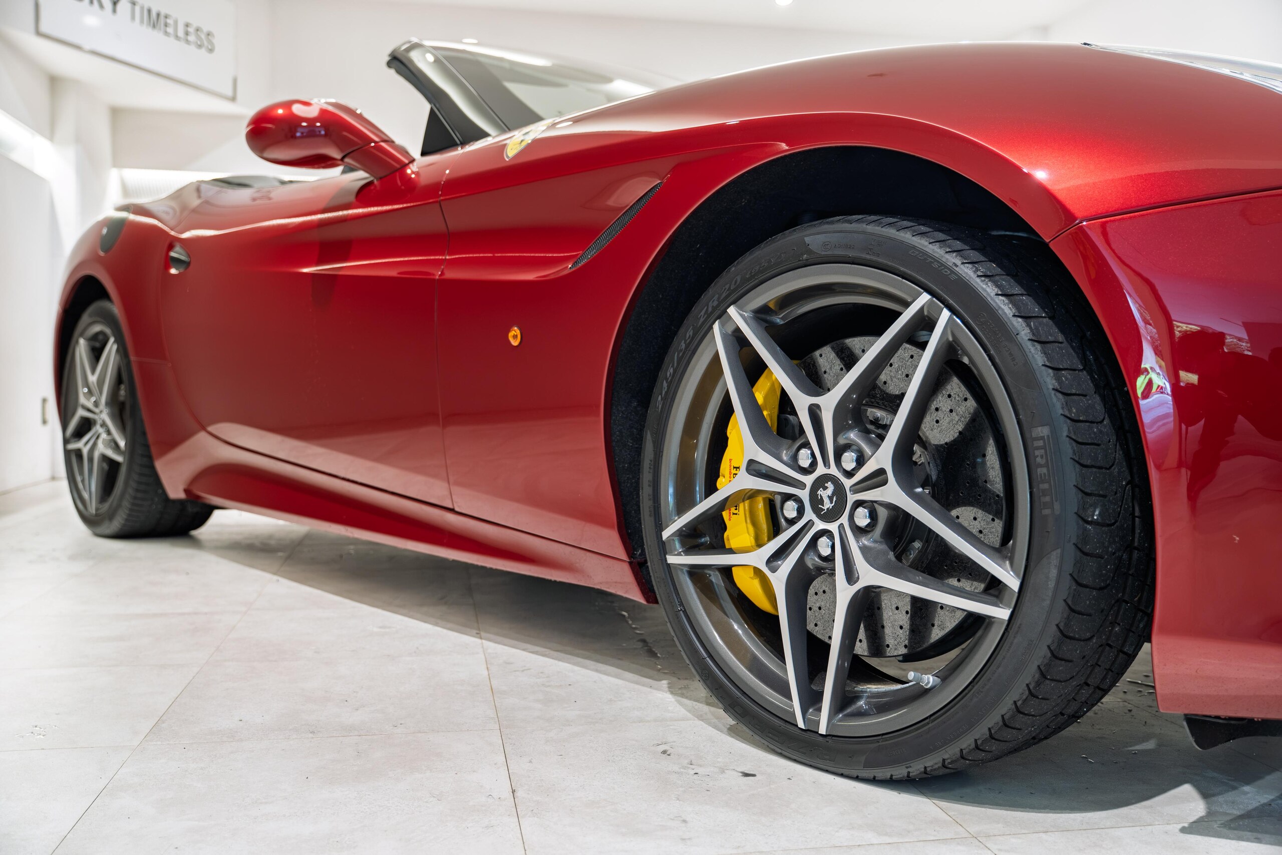 2016 Ferrari California T — Photo 21 / 37