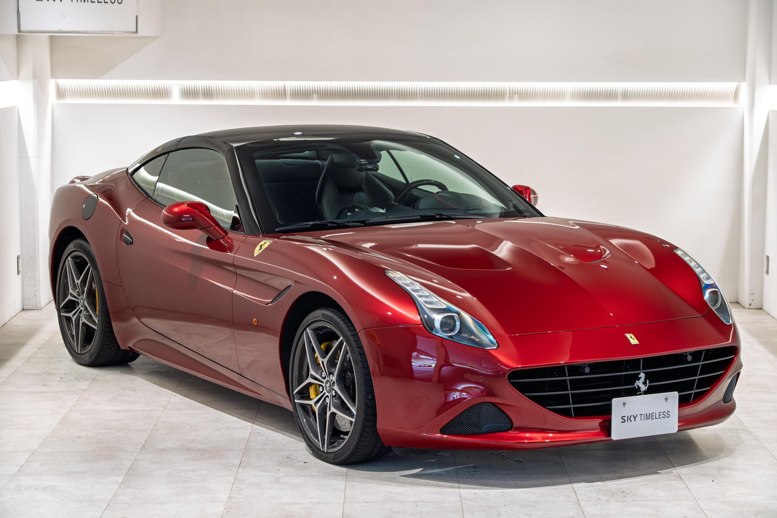2016 Ferrari California T — Photo 22 / 37
