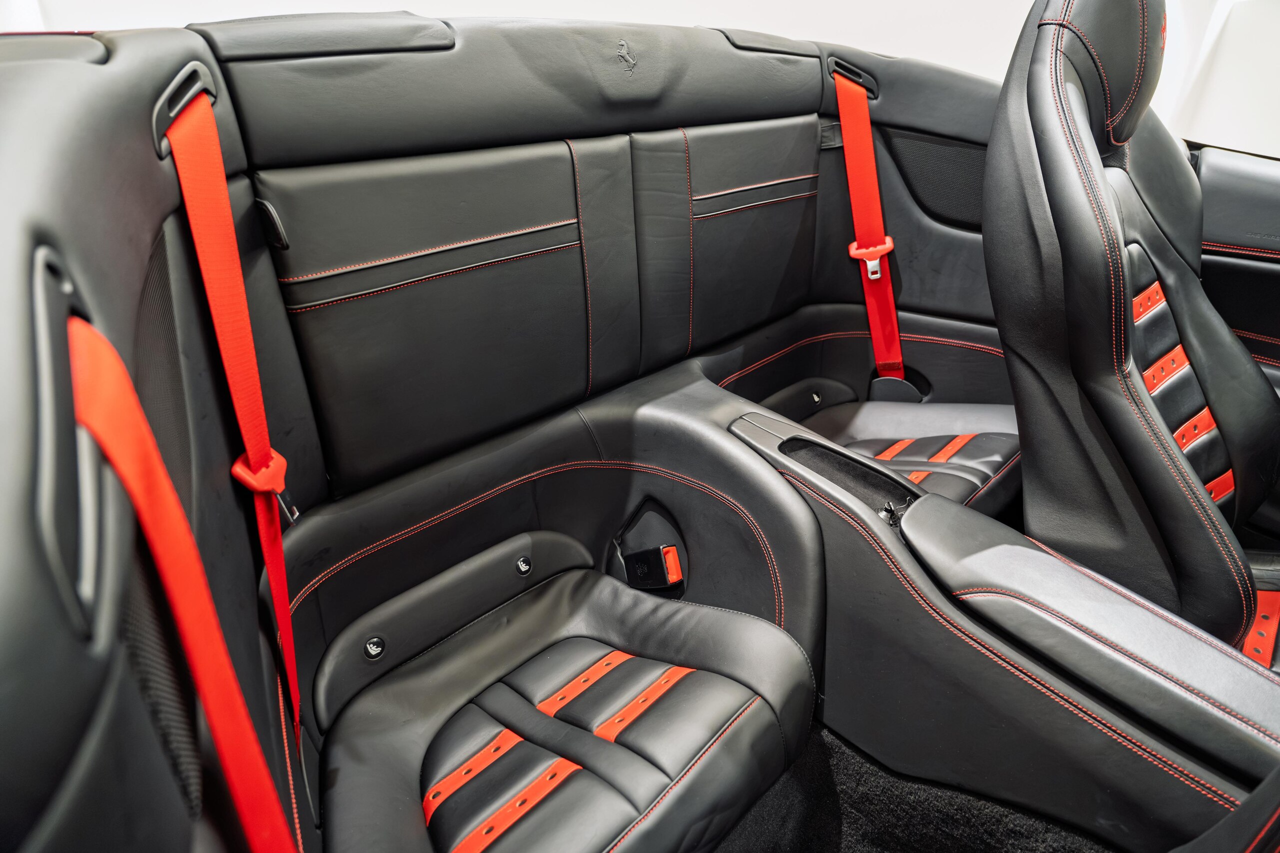 2016 Ferrari California T — Photo 24 / 37