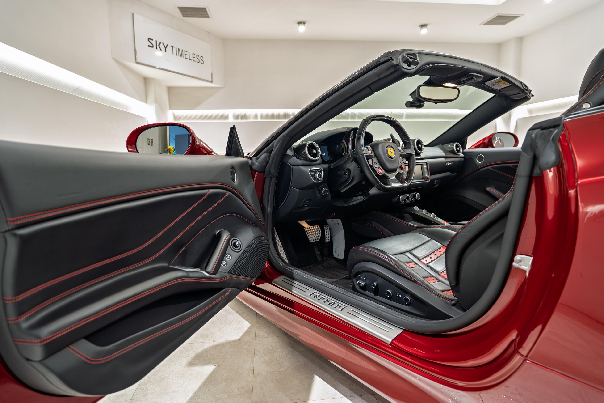 2016 Ferrari California T — Photo 35 / 37