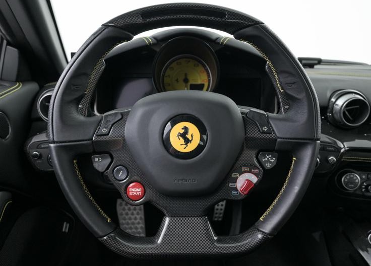 2016 Ferrari F12 Berlinetta — Photo 8 / 21