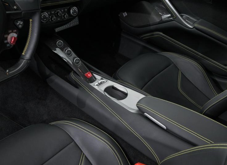 2016 Ferrari F12 Berlinetta — Photo 9 / 21