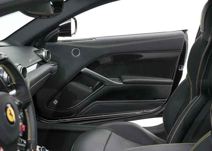 2016 Ferrari F12 Berlinetta — Photo 18 / 21