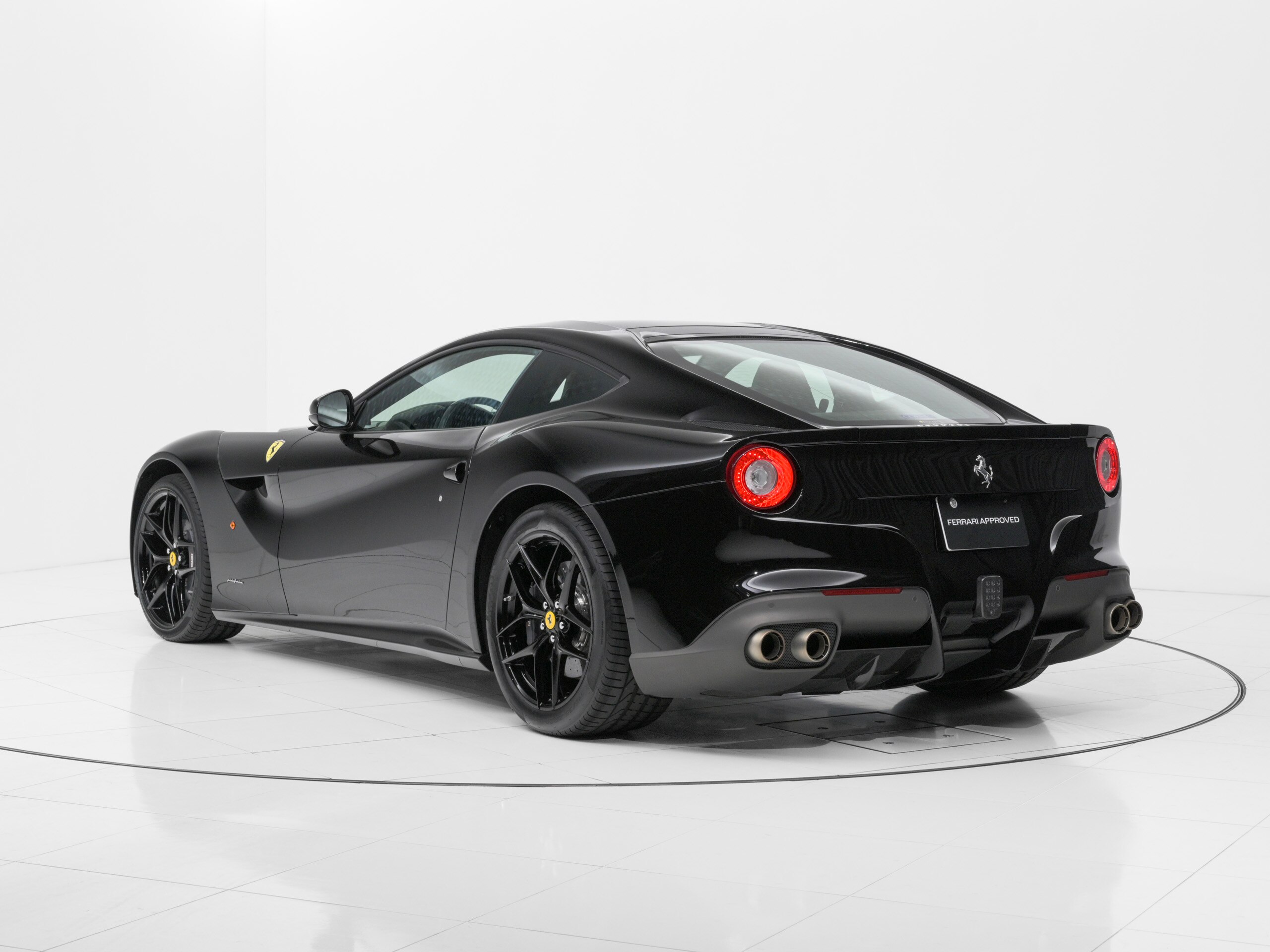 2016 Ferrari F12 Berlinetta — Photo 8 / 27