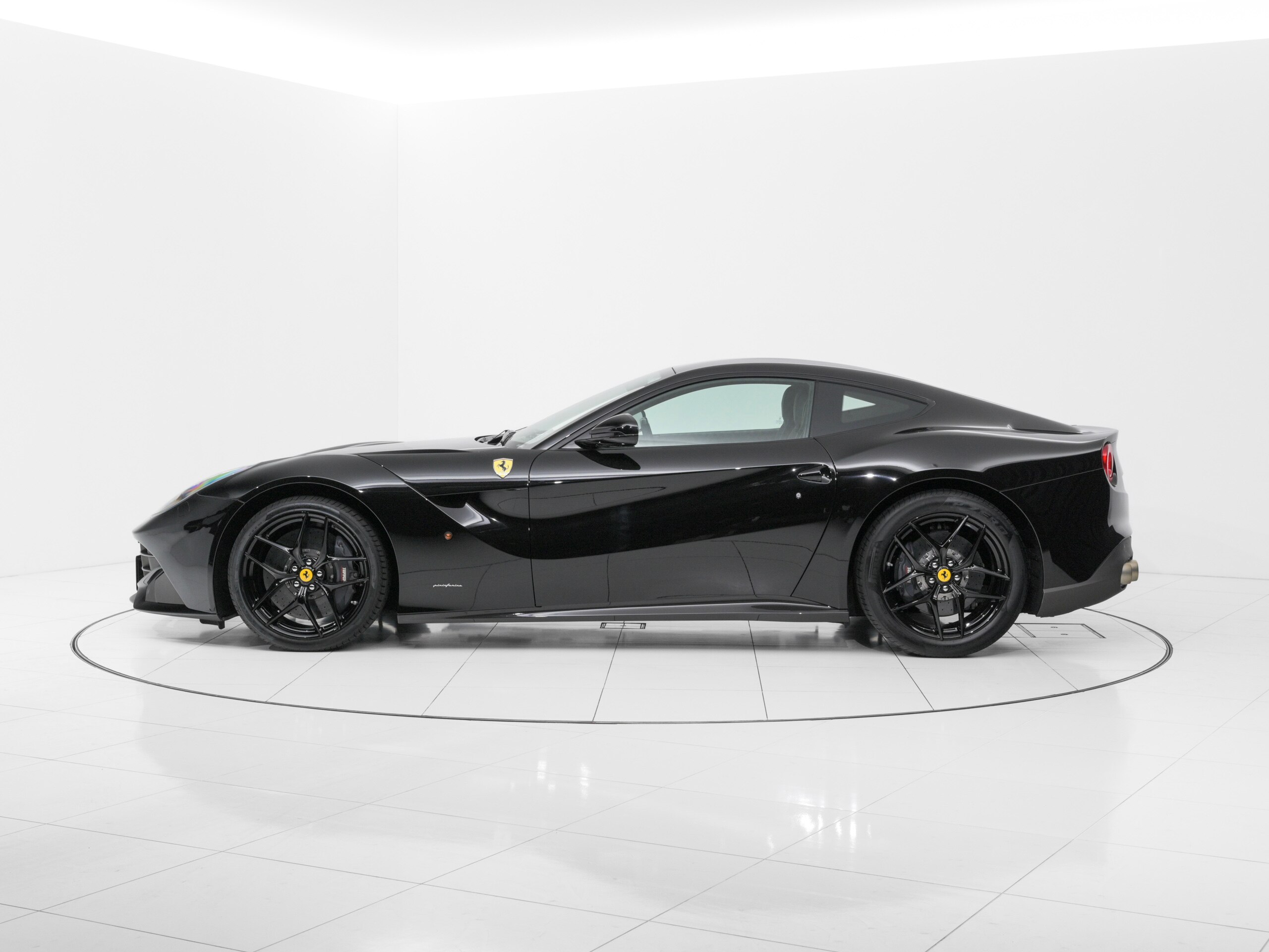 2016 Ferrari F12 Berlinetta — Photo 10 / 27
