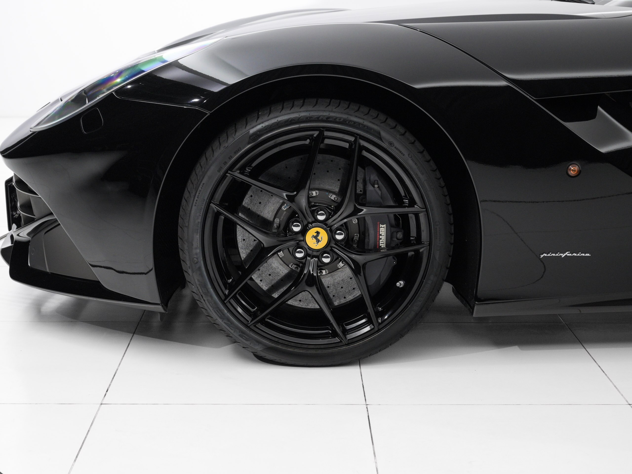 2016 Ferrari F12 Berlinetta — Photo 14 / 27