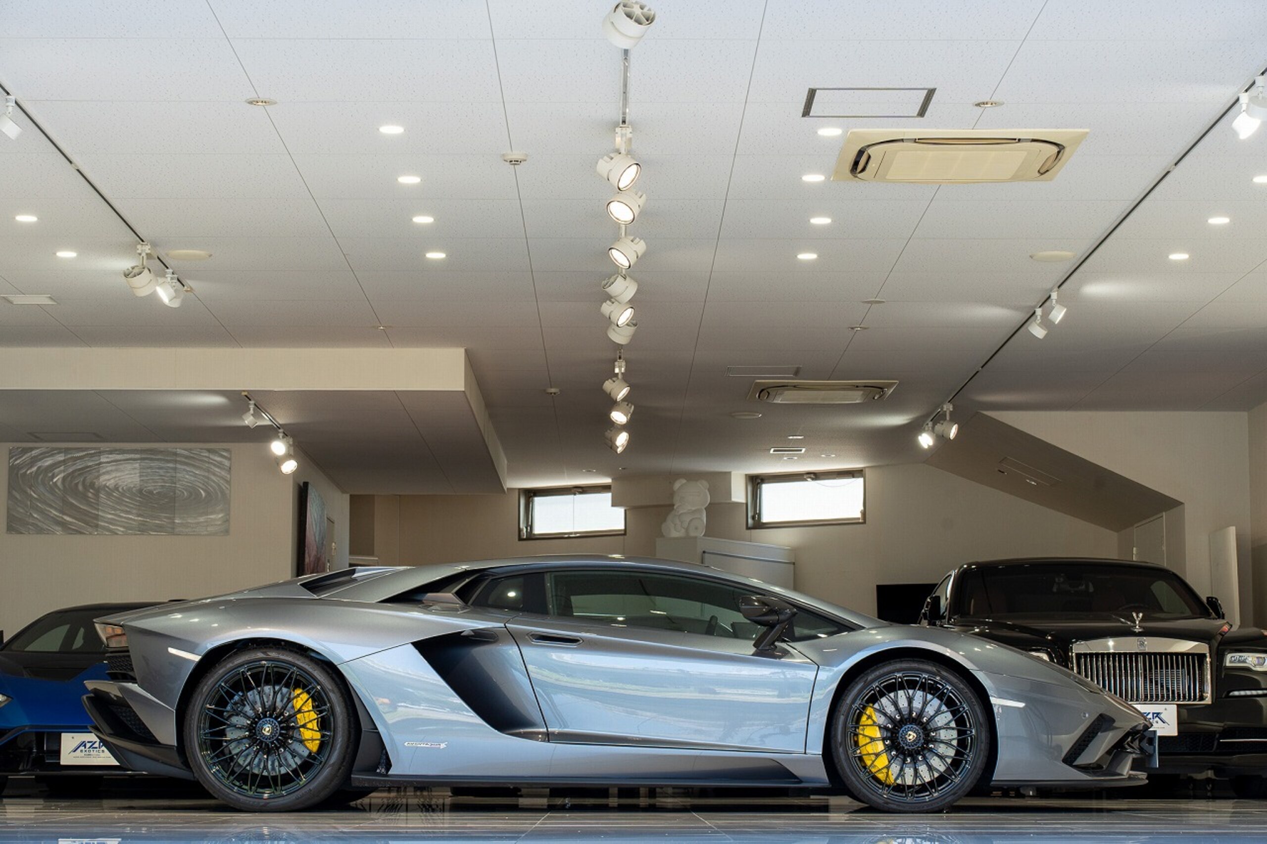 2016 Lamborghini Aventador — Photo 10 / 19