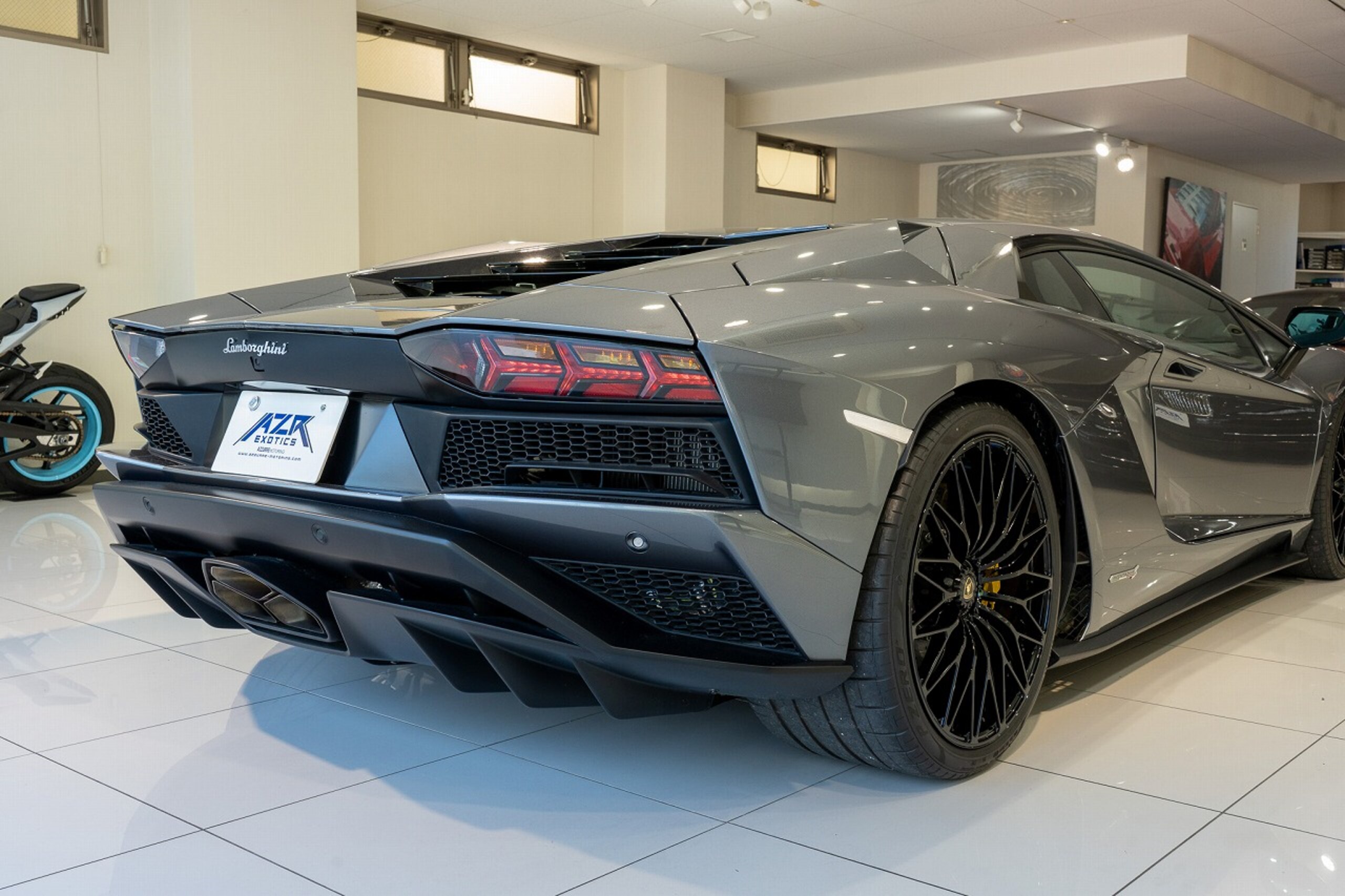 2016 Lamborghini Aventador — Photo 14 / 19