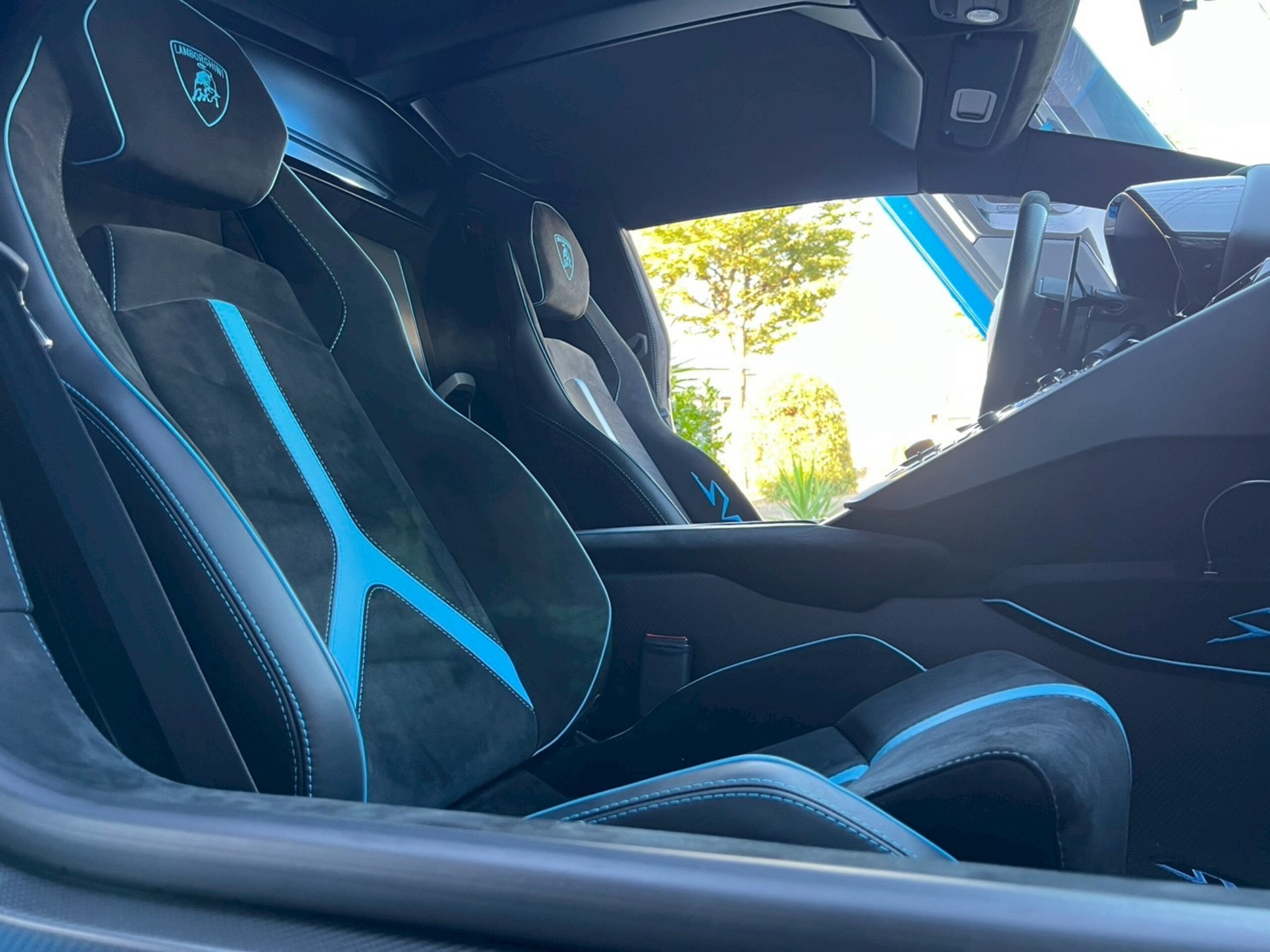 2016 Lamborghini Aventador LP750-4 Superveloce — Photo 10 / 77