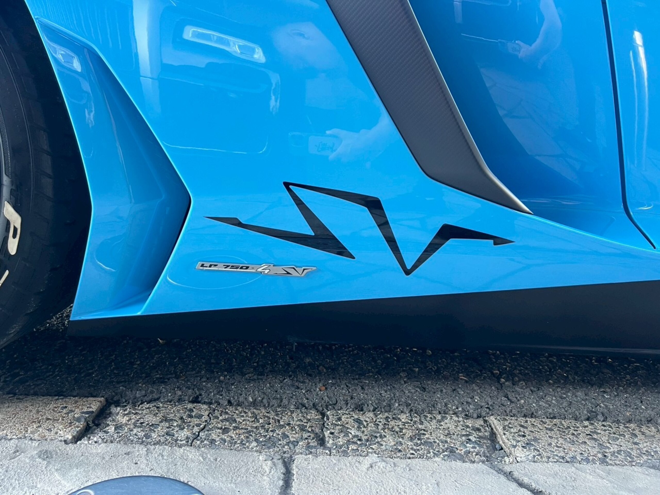 2016 Lamborghini Aventador LP750-4 Superveloce — Photo 33 / 77
