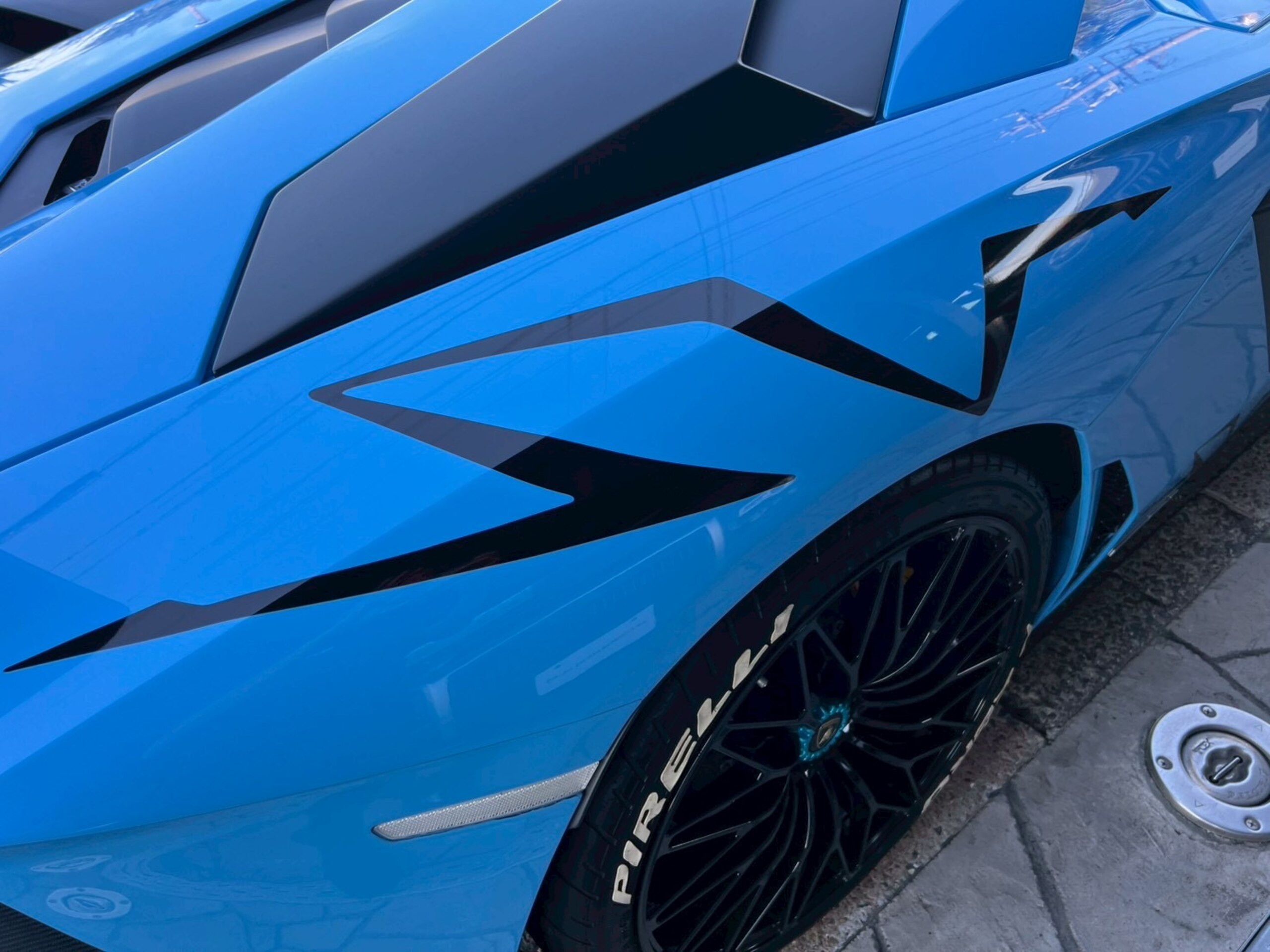 2016 Lamborghini Aventador LP750-4 Superveloce — Photo 38 / 77
