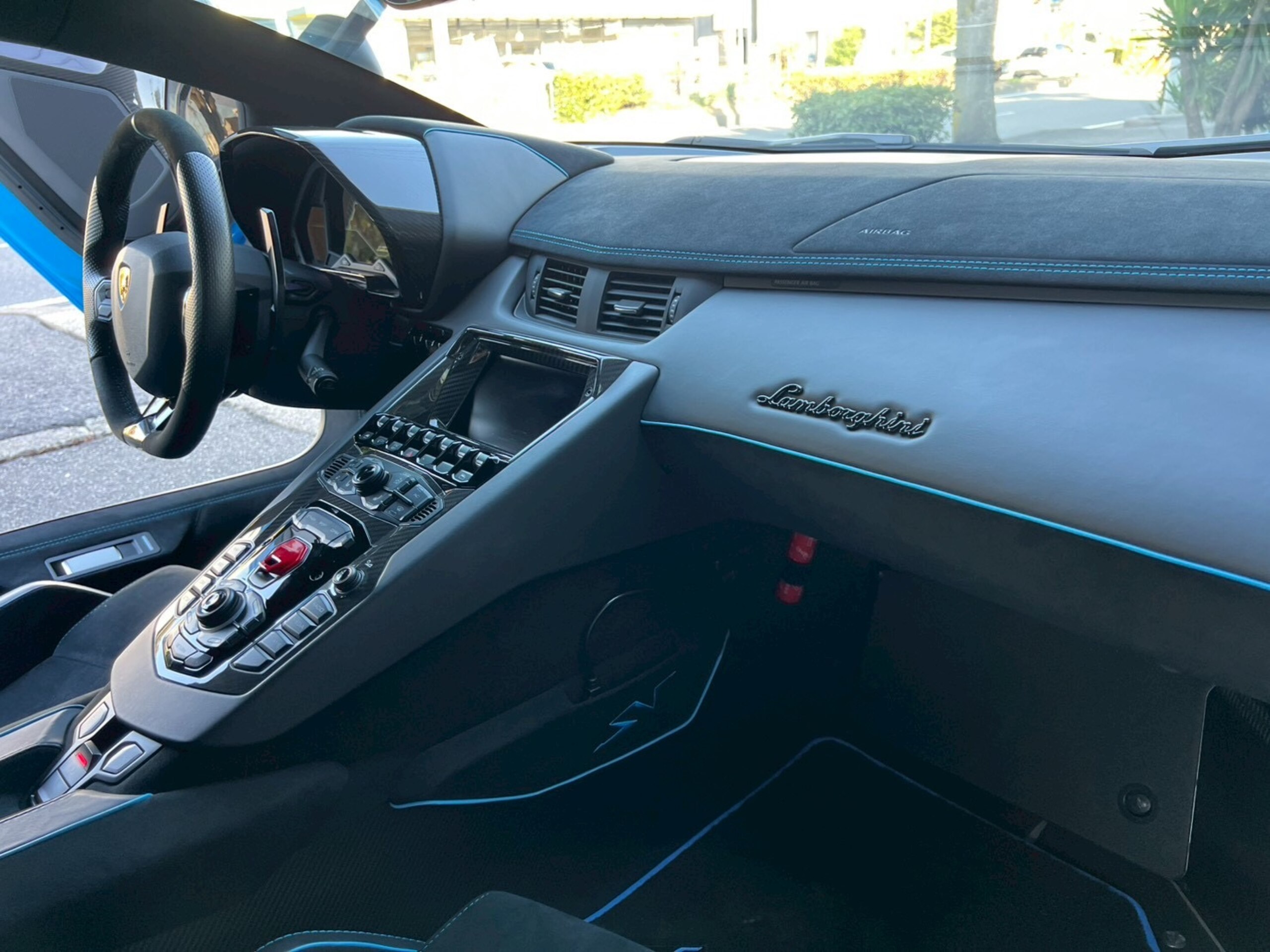 2016 Lamborghini Aventador LP750-4 Superveloce — Photo 51 / 77