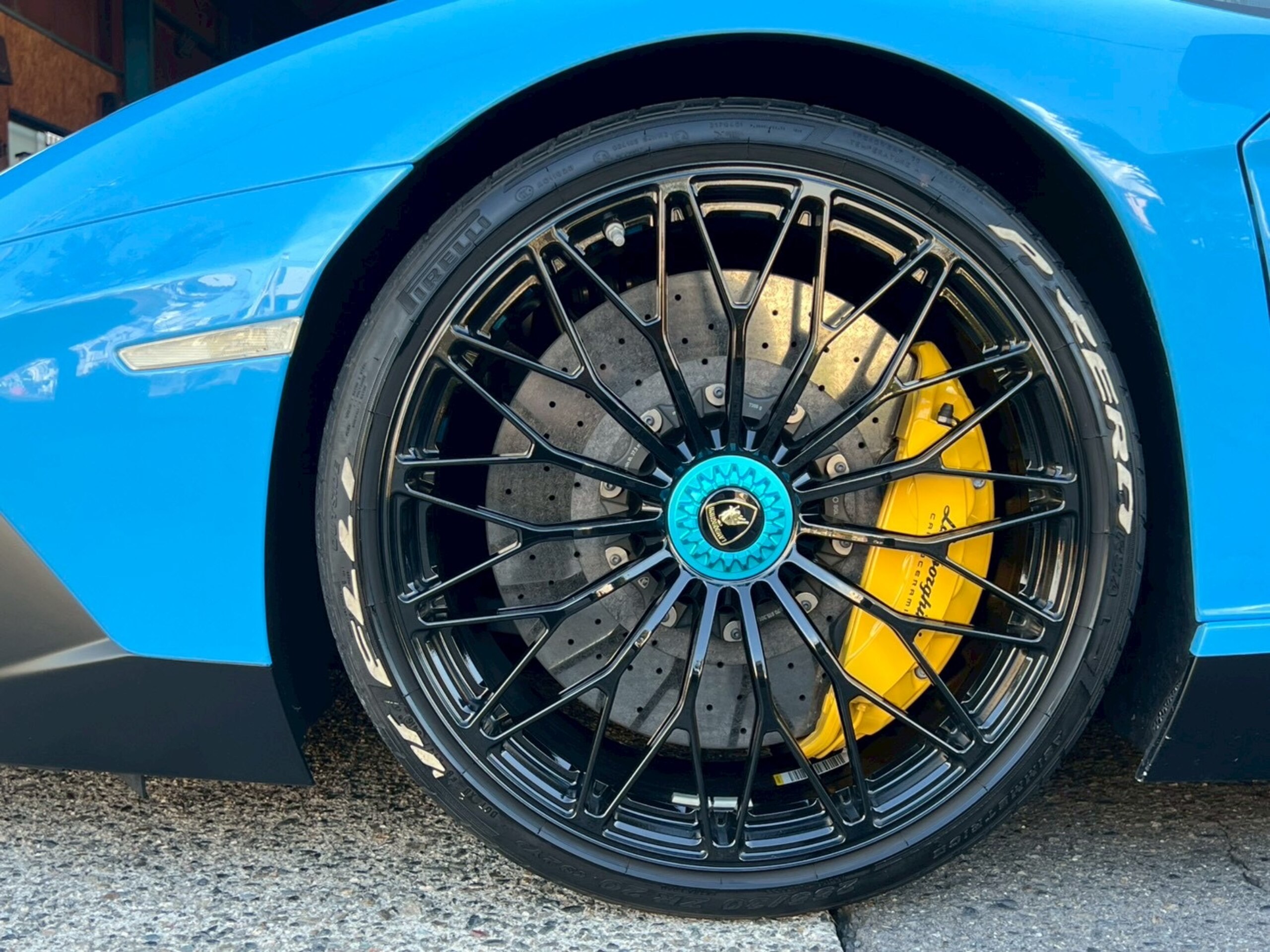 2016 Lamborghini Aventador LP750-4 Superveloce — Photo 70 / 77