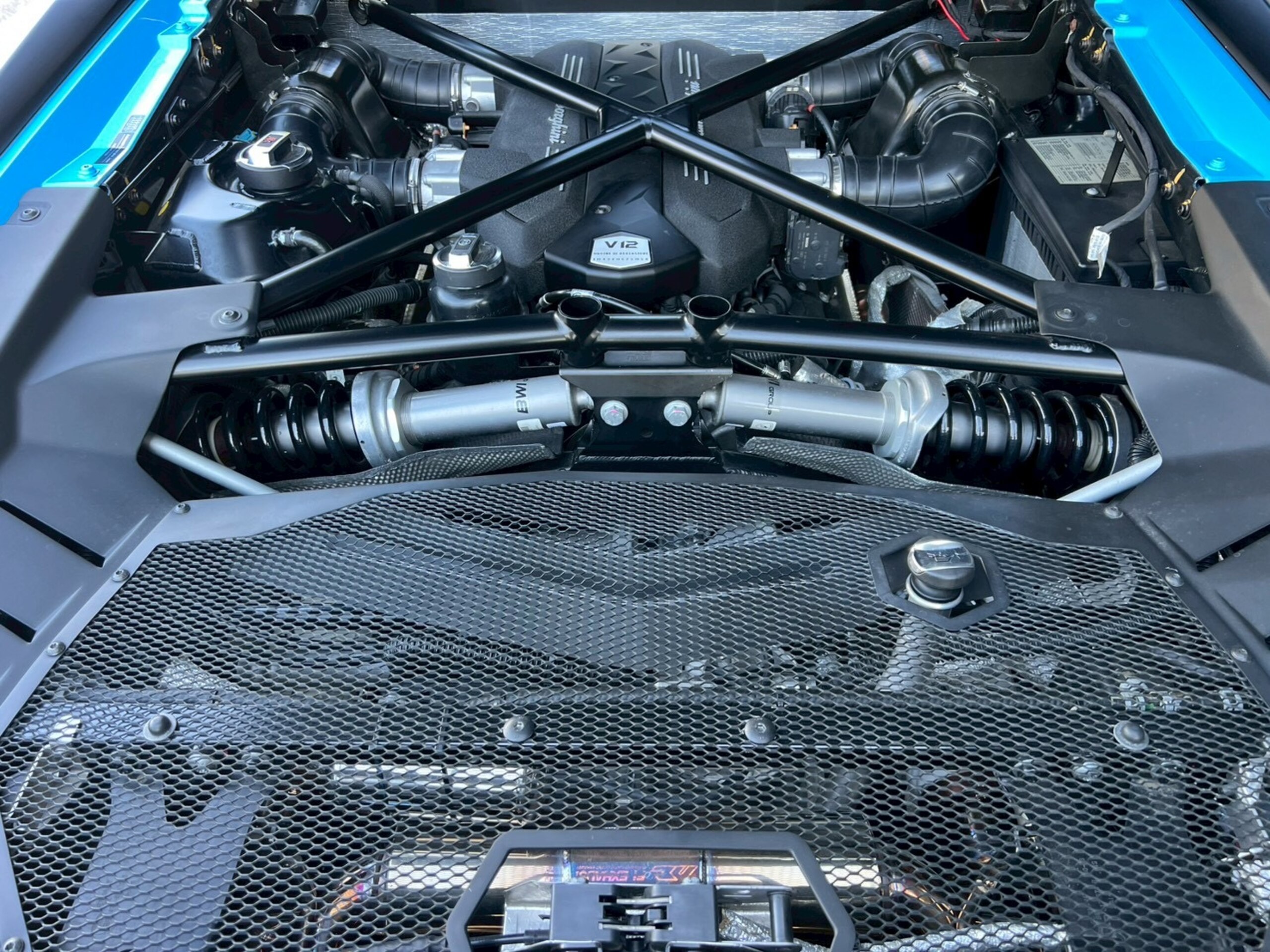 2016 Lamborghini Aventador LP750-4 Superveloce — Photo 74 / 77