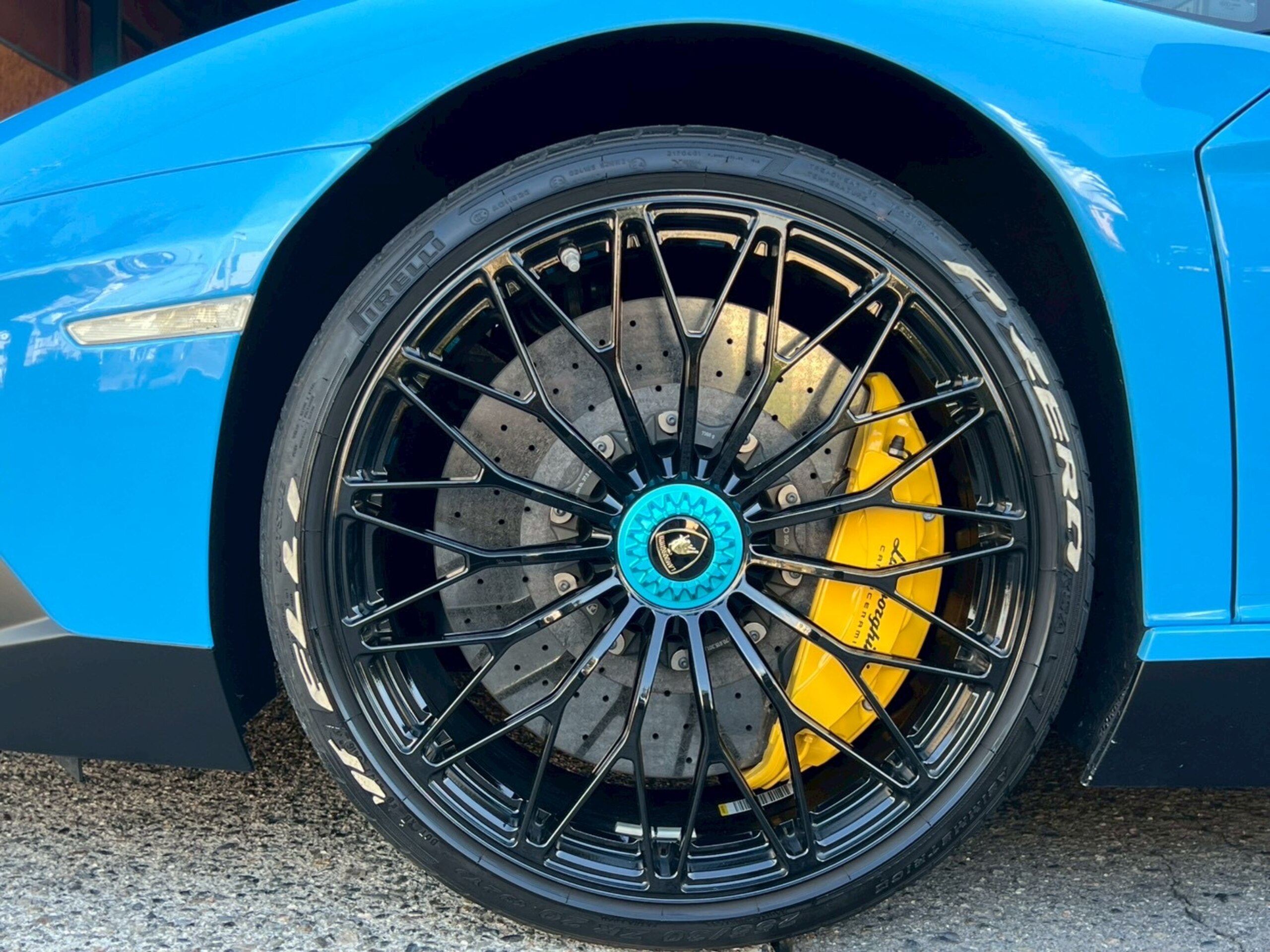 2016 Lamborghini Aventador LP750-4 Superveloce — Photo 75 / 77