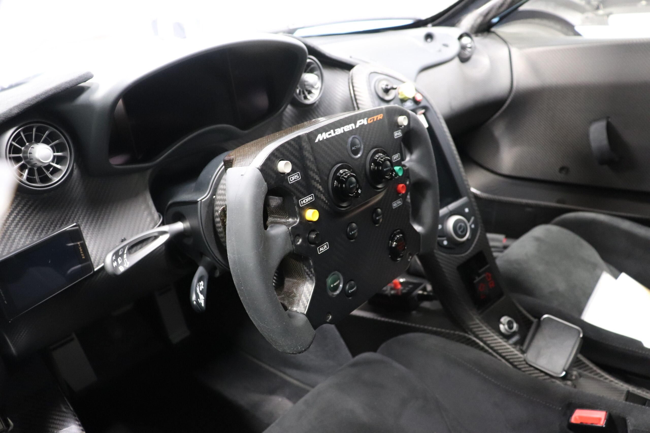 2016 McLaren P1 GTR — Photo 9 / 39