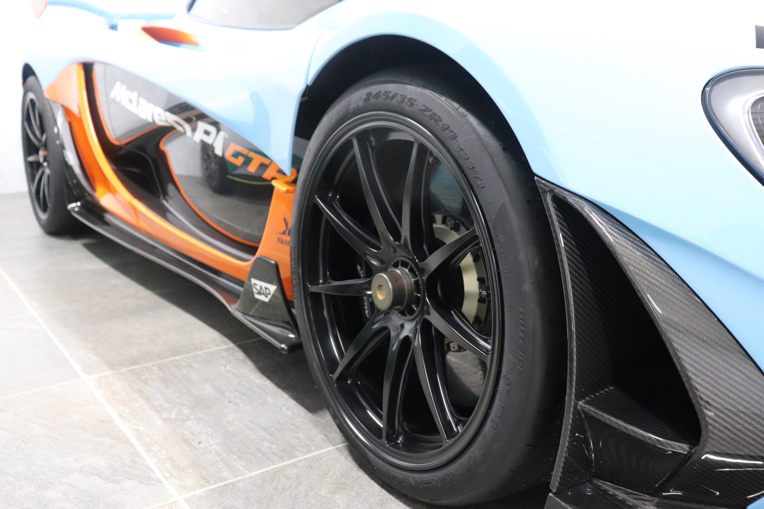 2016 McLaren P1 GTR — Photo 24 / 39