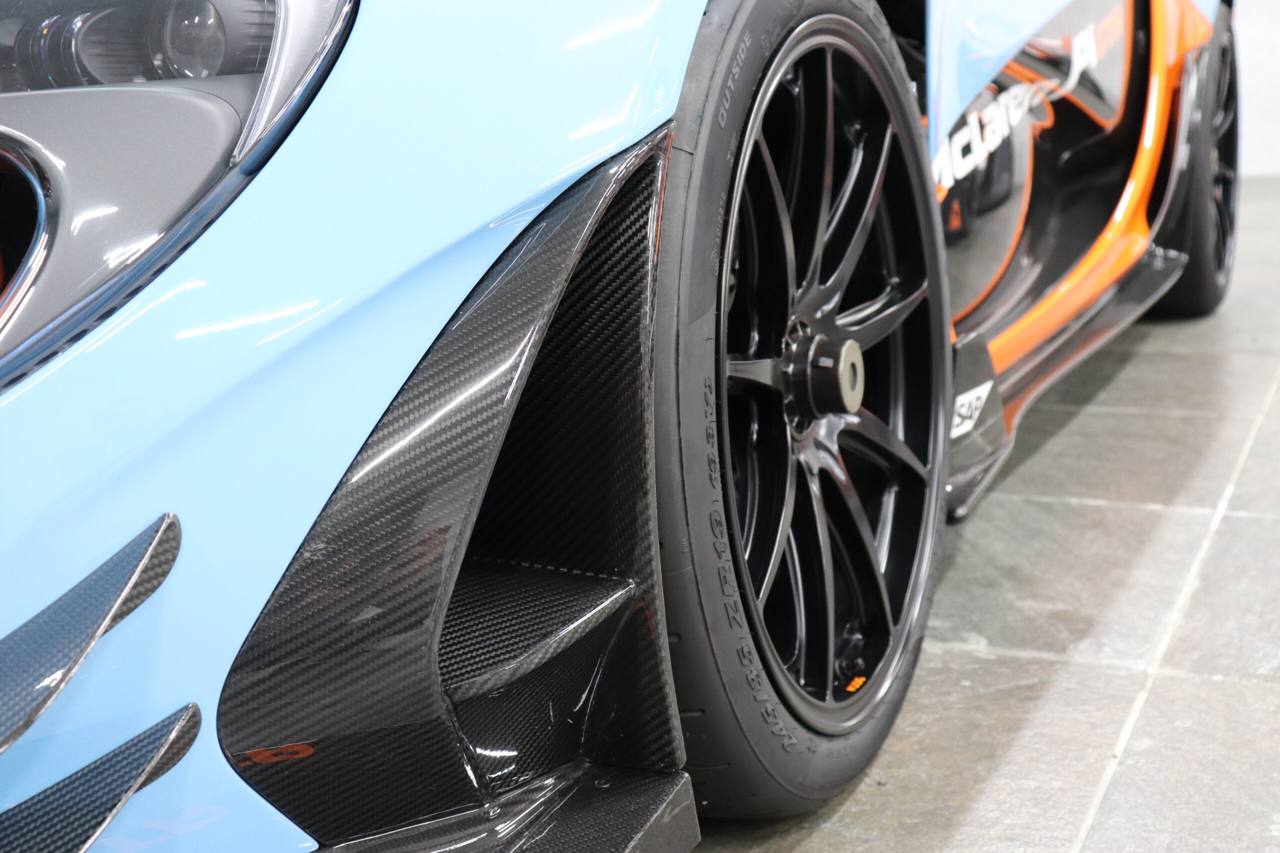 2016 McLaren P1 GTR — Photo 29 / 39