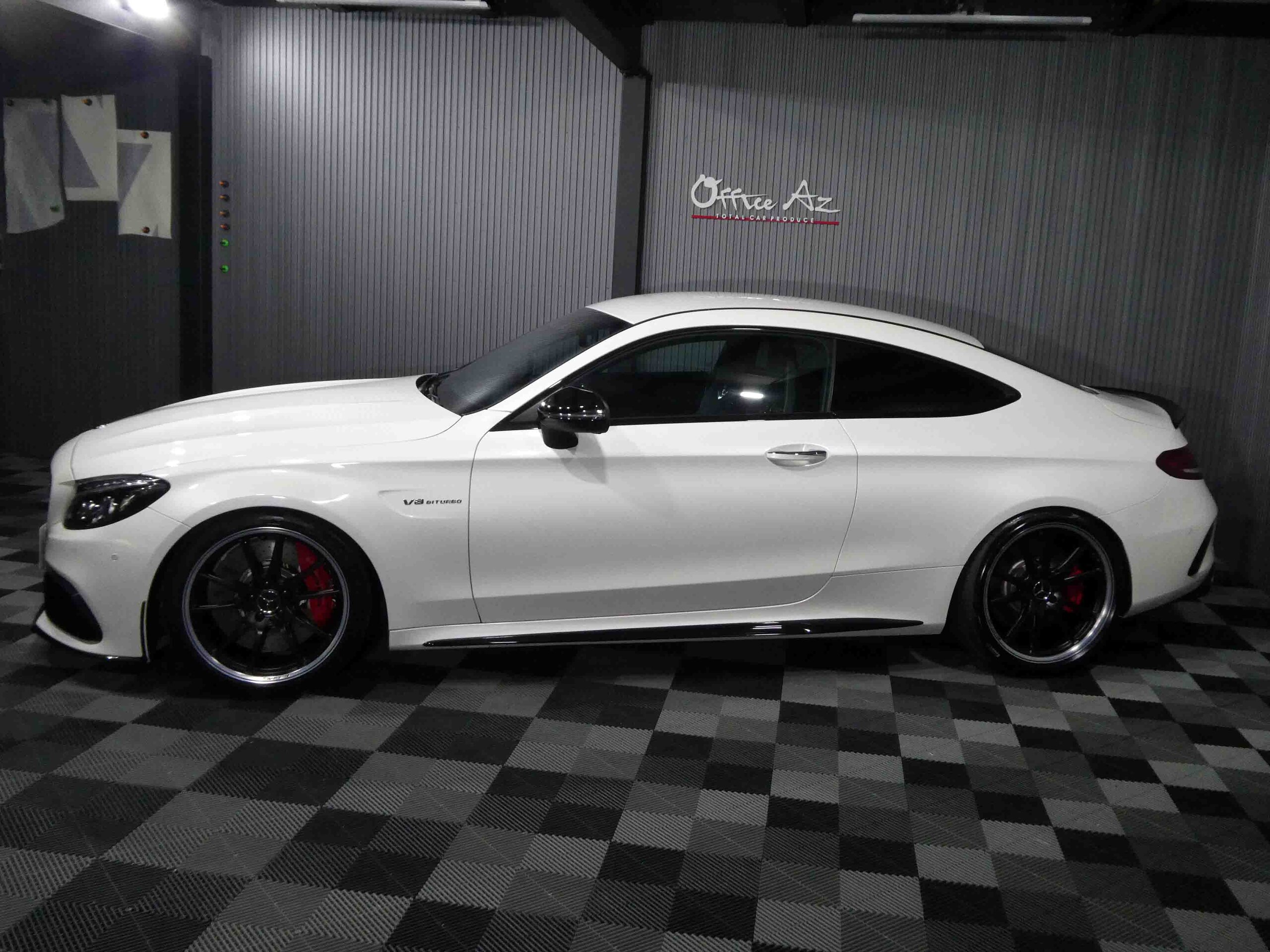 2016 Mercedes Benz AMG C63 S Edition — Photo 13 / 19