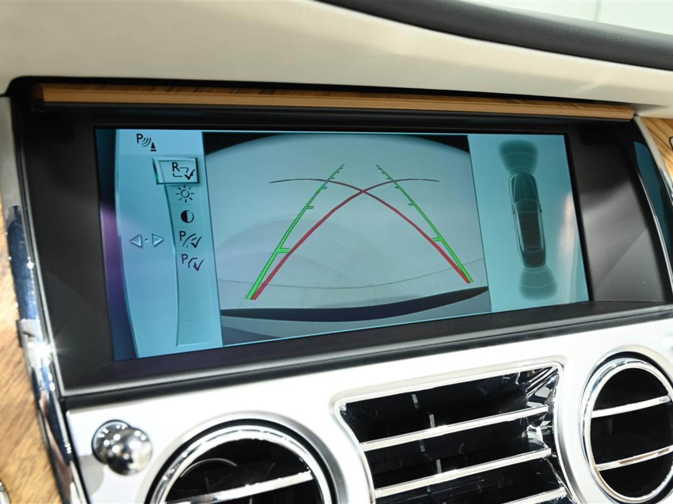 2016 Rolls-Royce Dawn — Photo 29 / 32