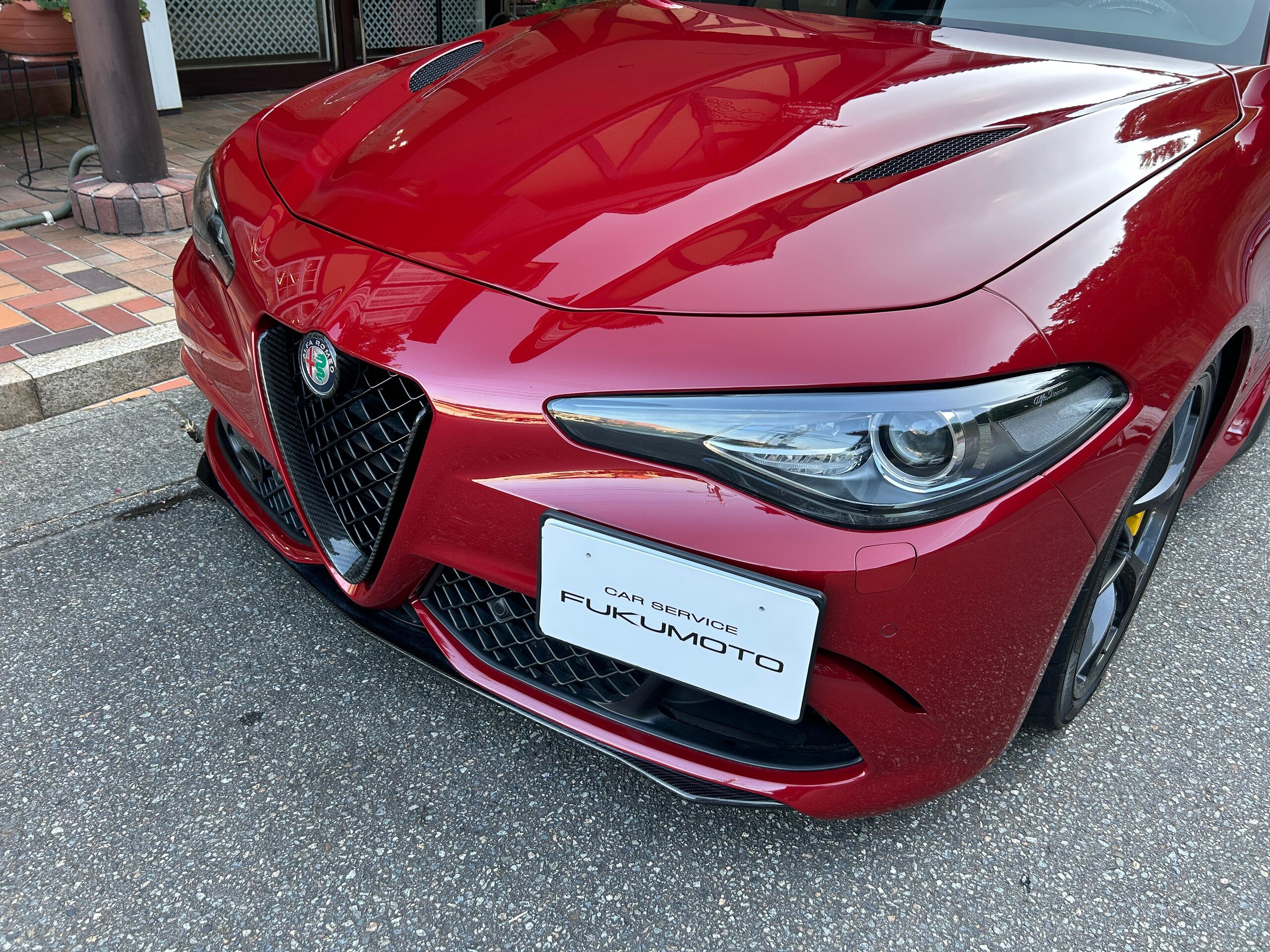 2017 Alfa Romeo Giulia Quadrifoglio — Photo 11 / 19