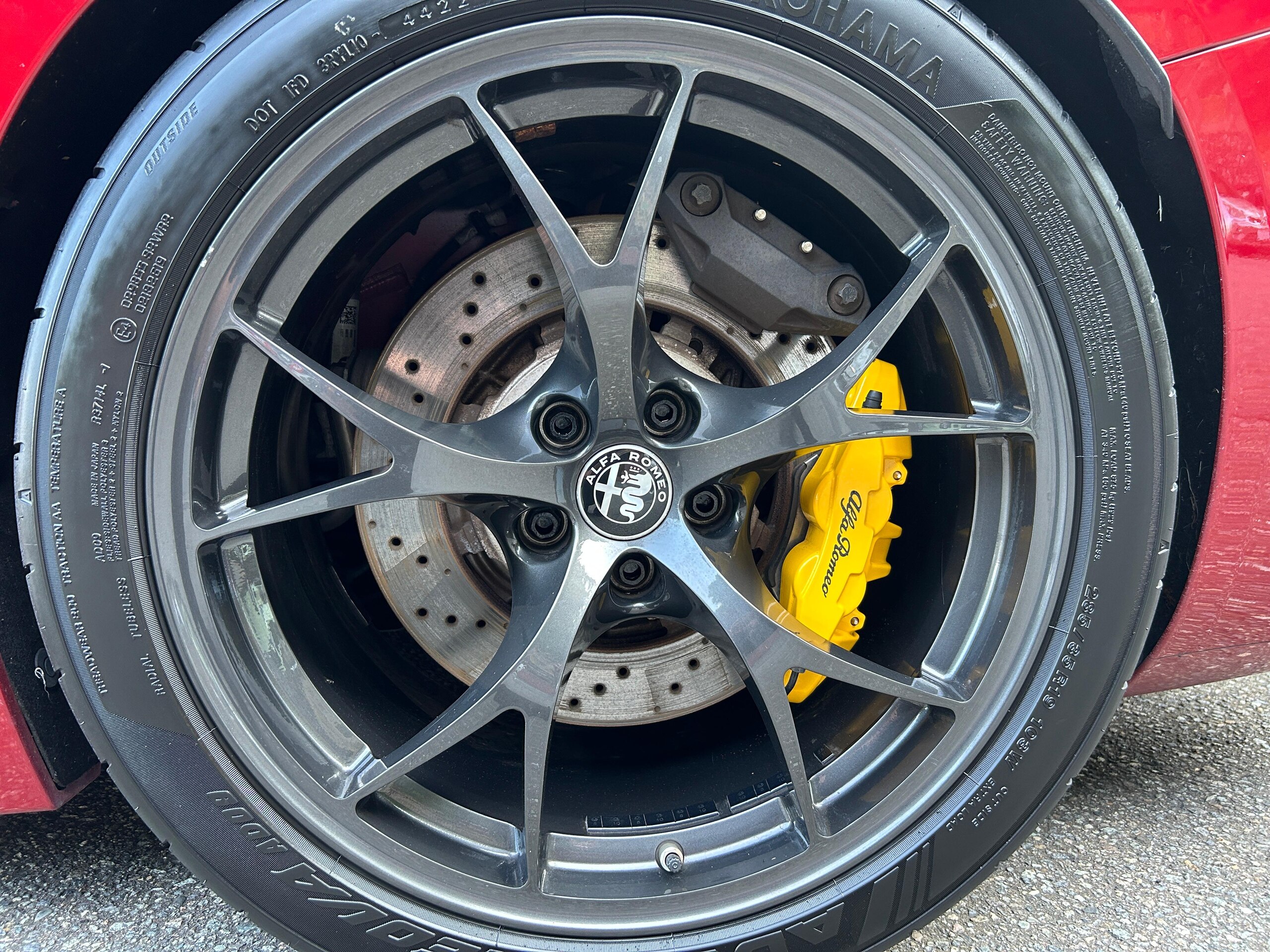 2017 Alfa Romeo Giulia Quadrifoglio — Photo 14 / 19