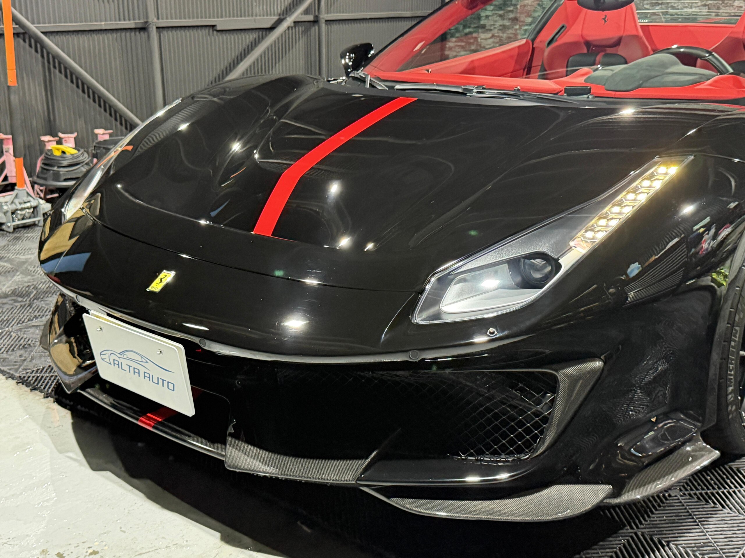 2017 Ferrari 488 Spider — Photo 10 / 53