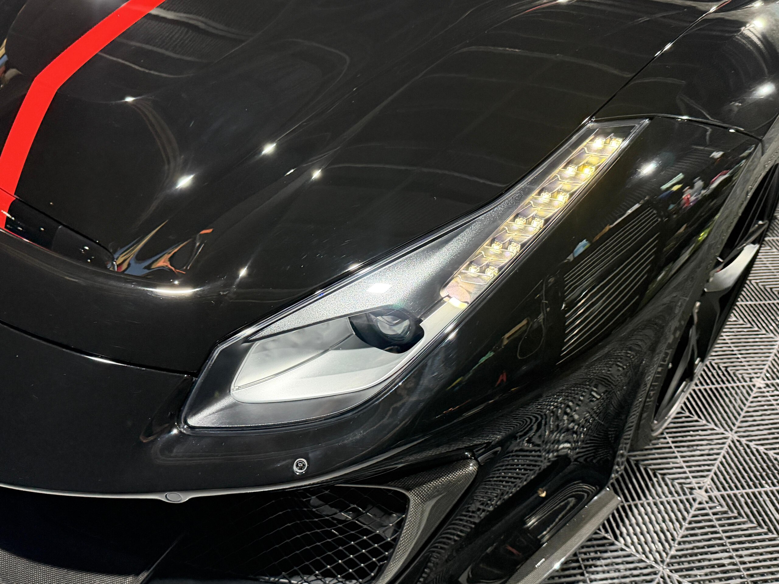 2017 Ferrari 488 Spider — Photo 11 / 53