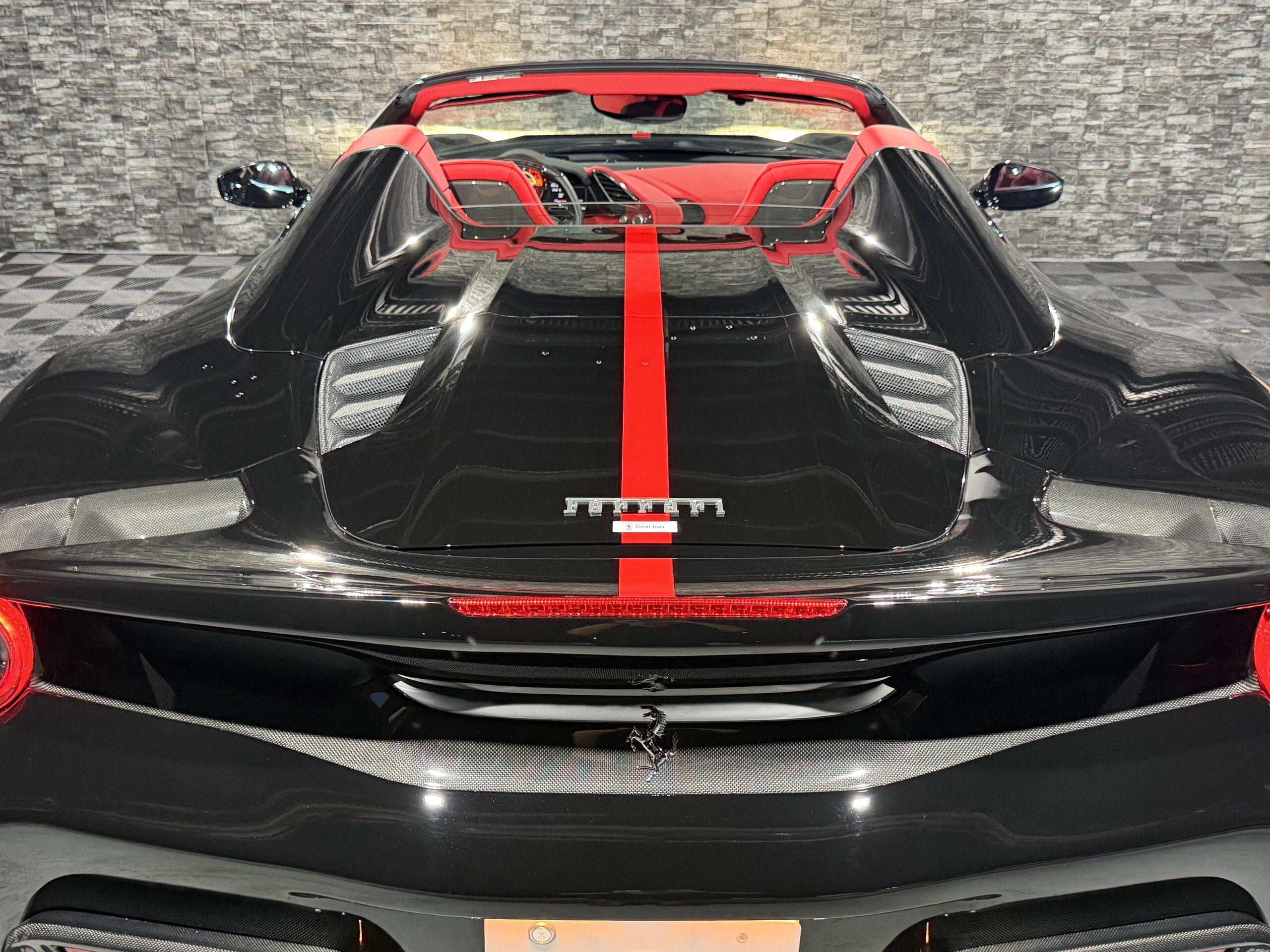 2017 Ferrari 488 Spider — Photo 22 / 53