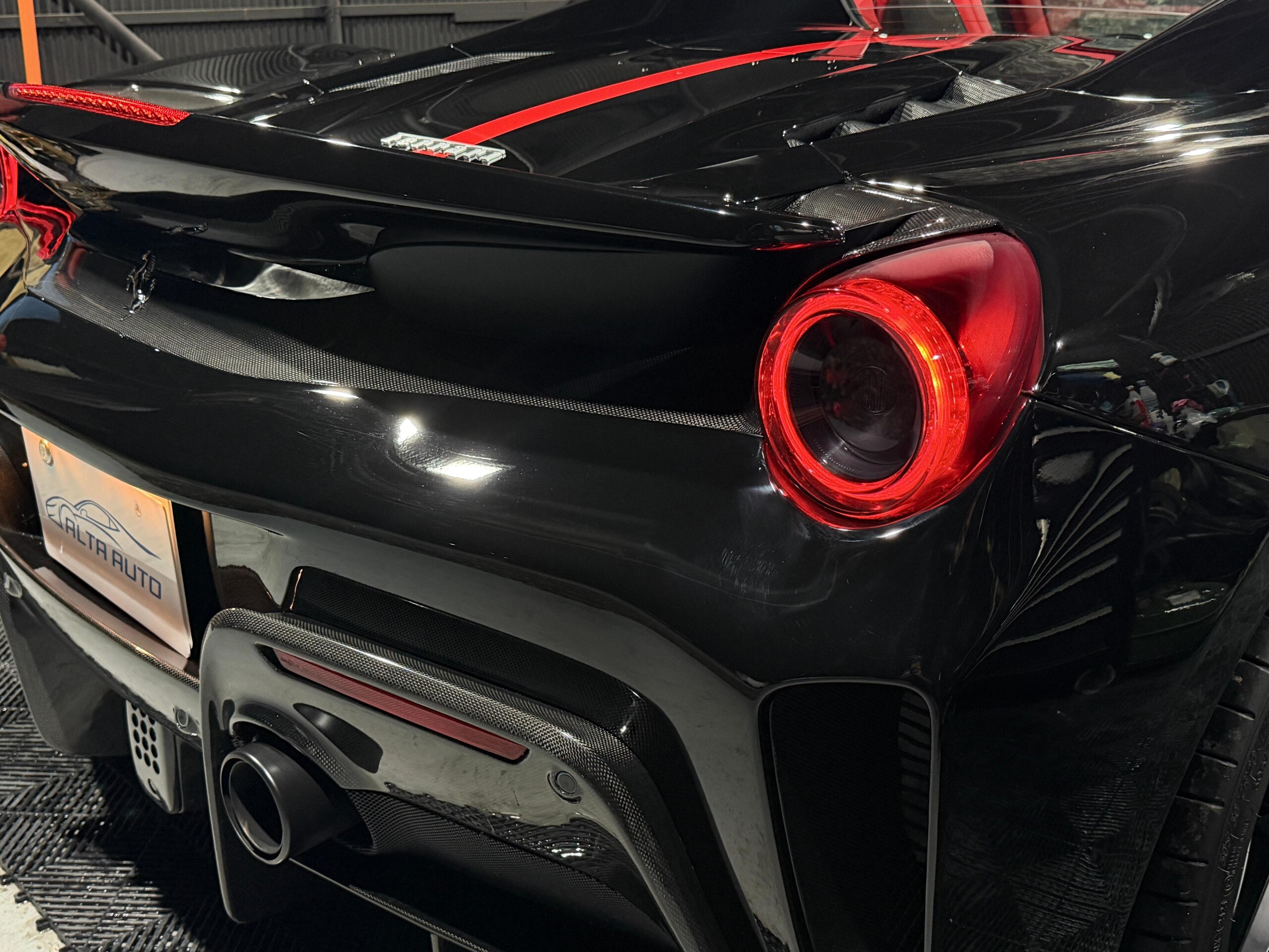 2017 Ferrari 488 Spider — Photo 24 / 53