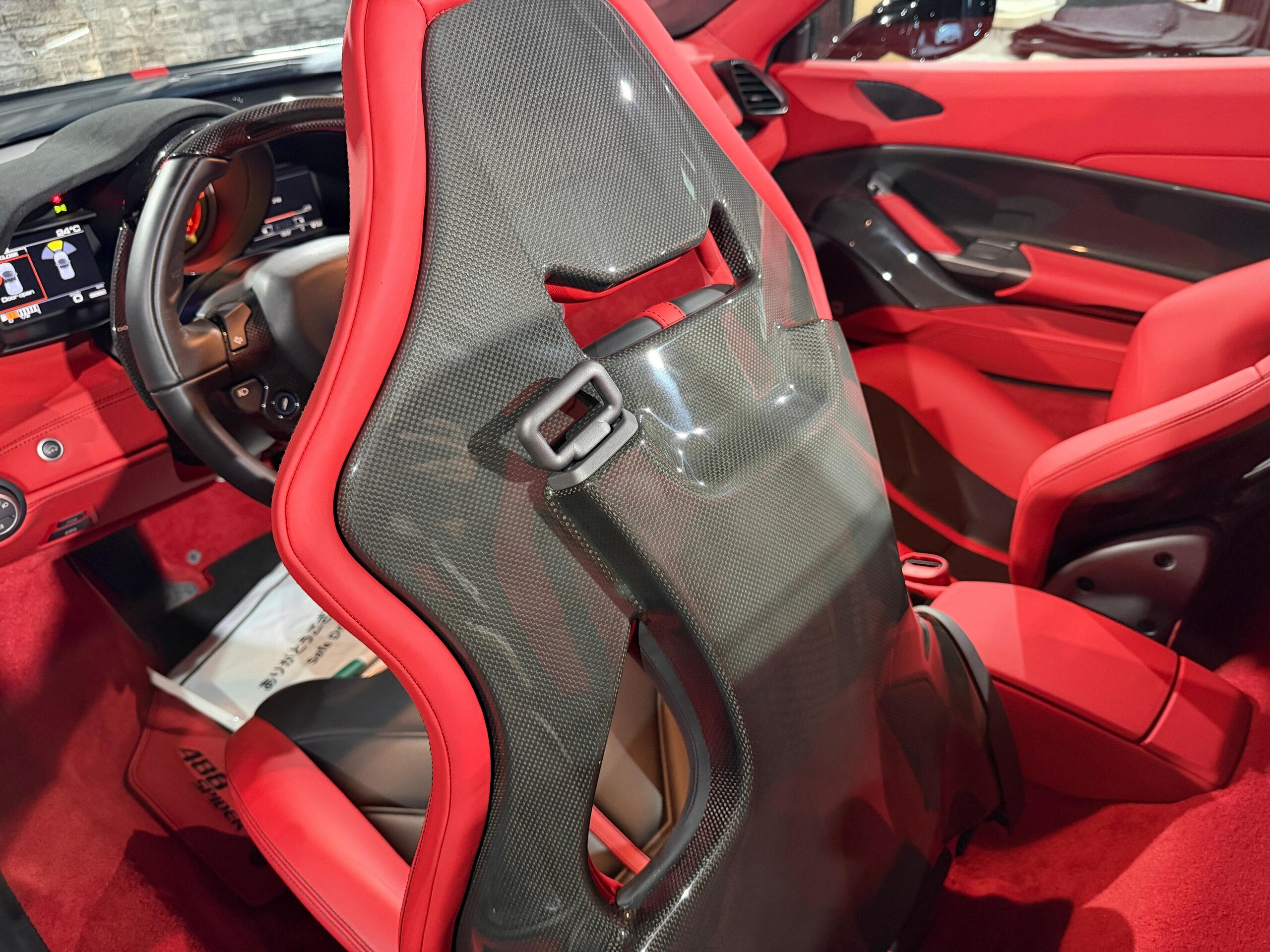 2017 Ferrari 488 Spider — Photo 29 / 53
