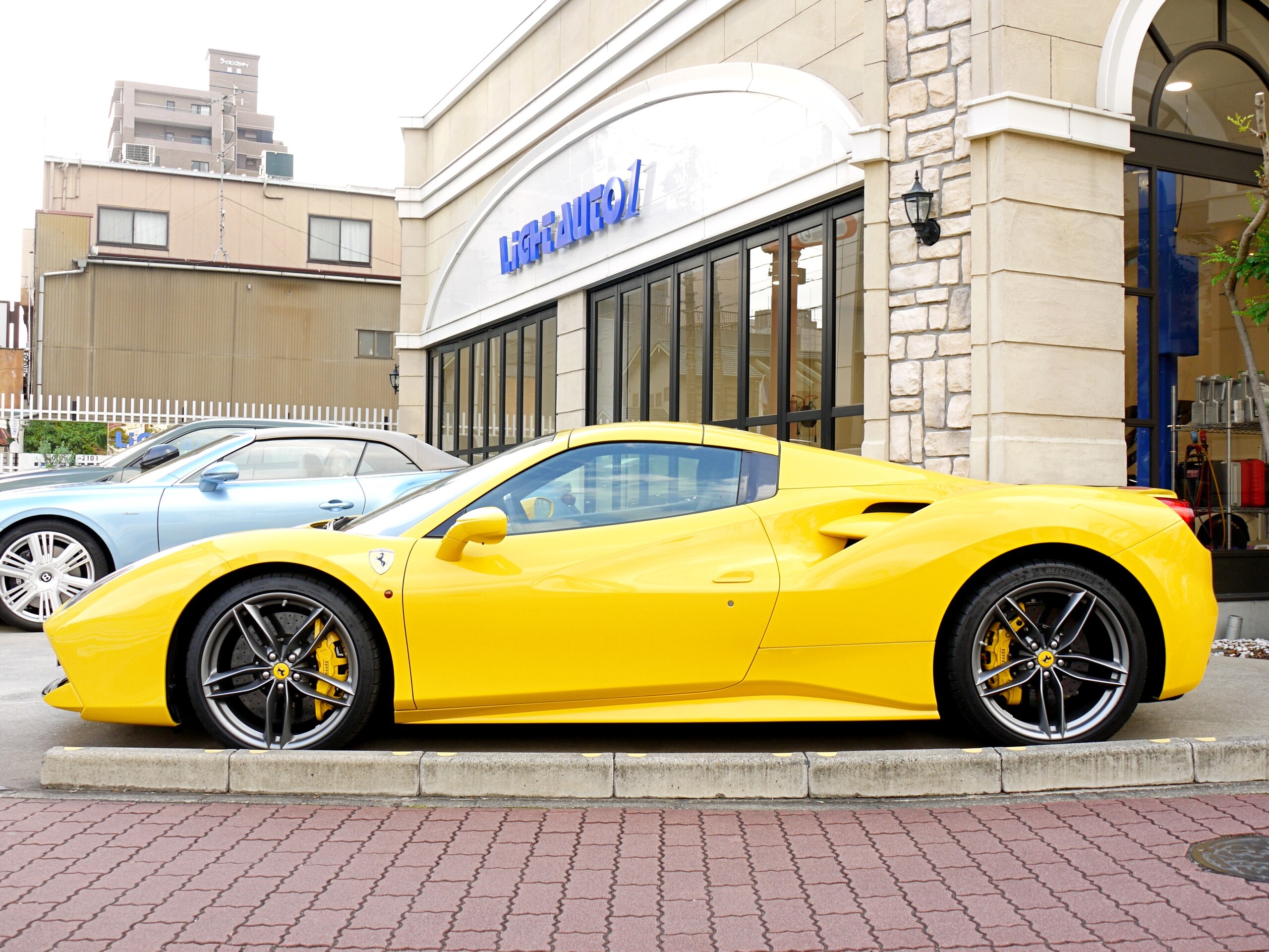 2017 Ferrari 488 Spider — Photo 7 / 20