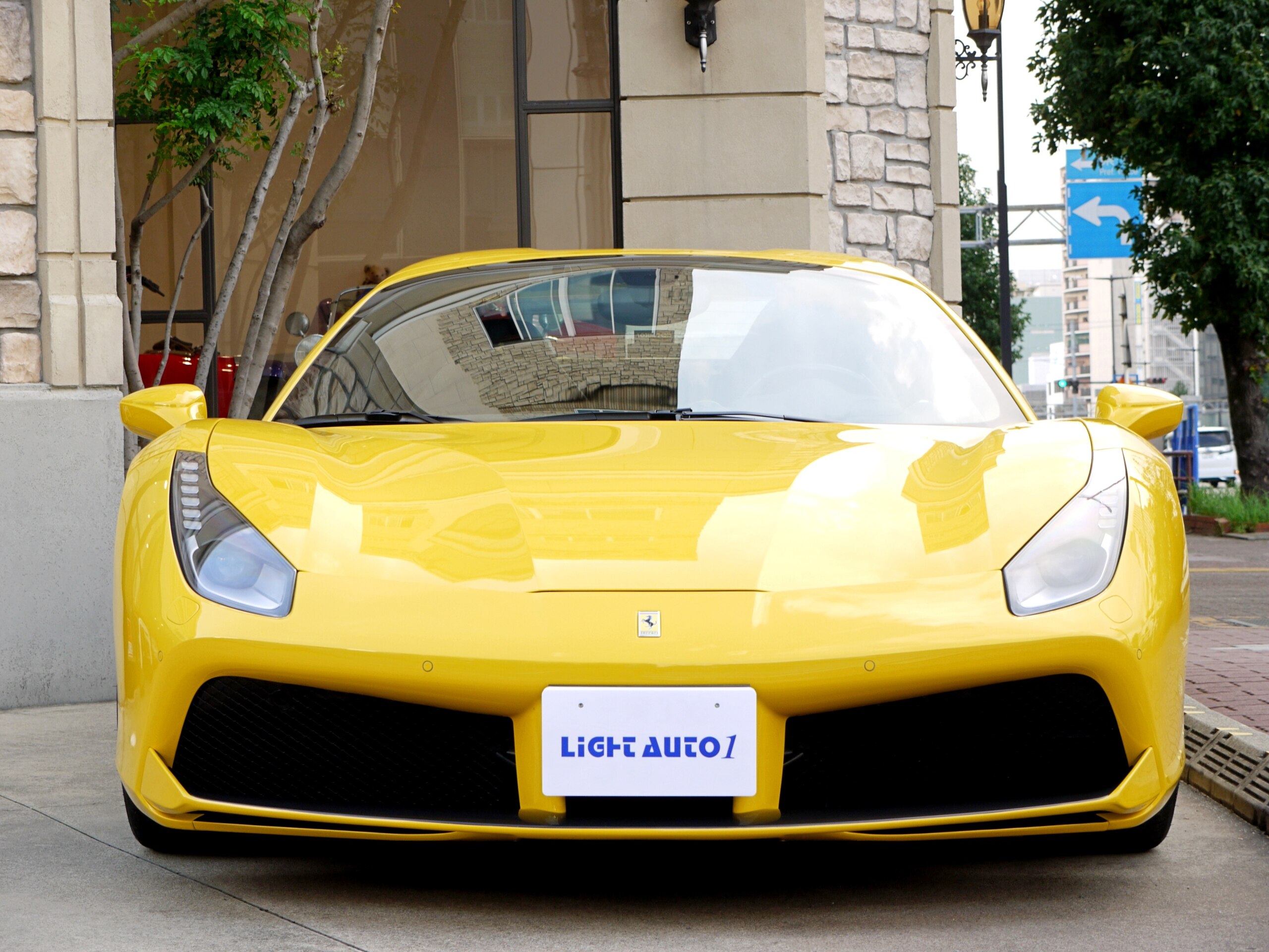 2017 Ferrari 488 Spider — Photo 13 / 20