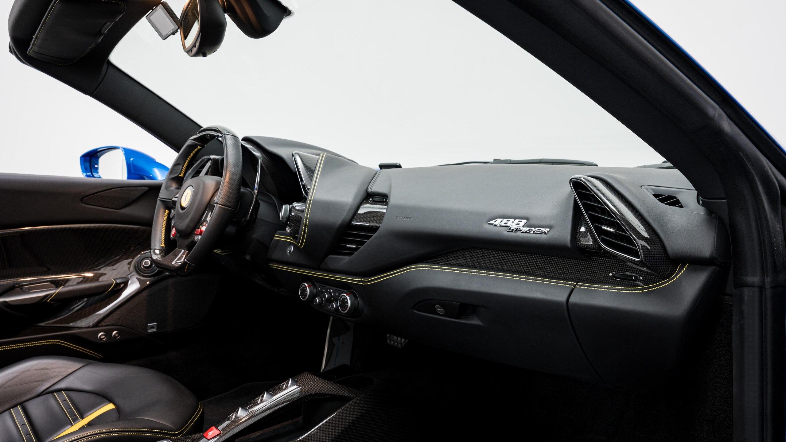 2017 Ferrari 488 Spider — Photo 12 / 34