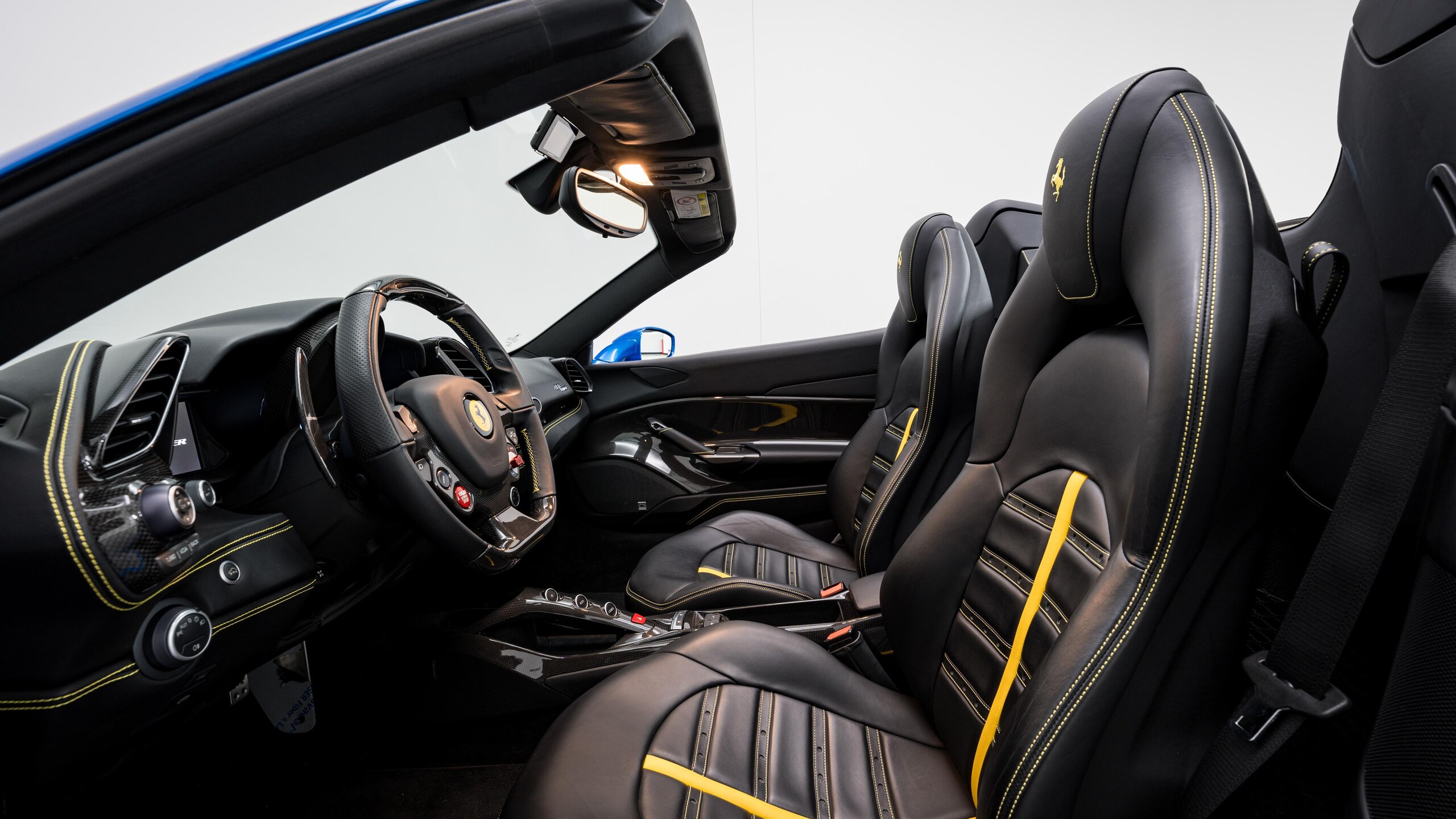 2017 Ferrari 488 Spider — Photo 16 / 34
