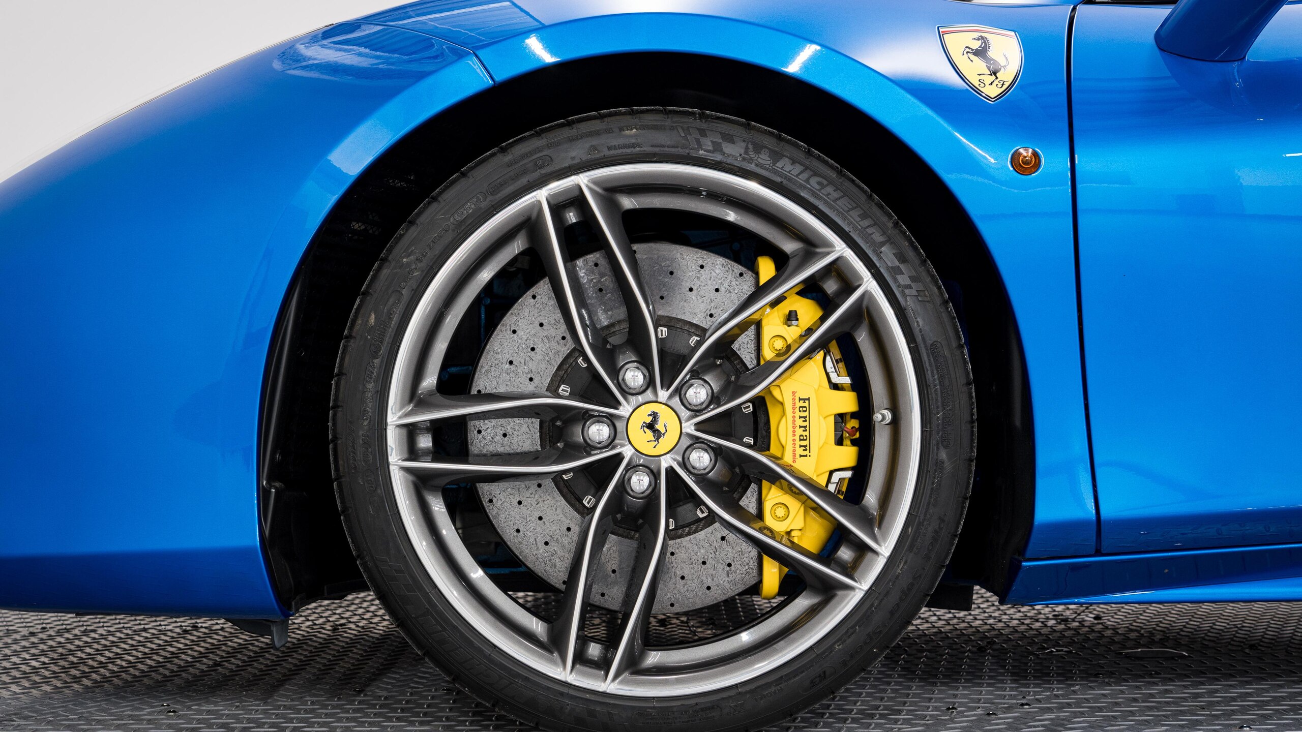 2017 Ferrari 488 Spider — Photo 24 / 34
