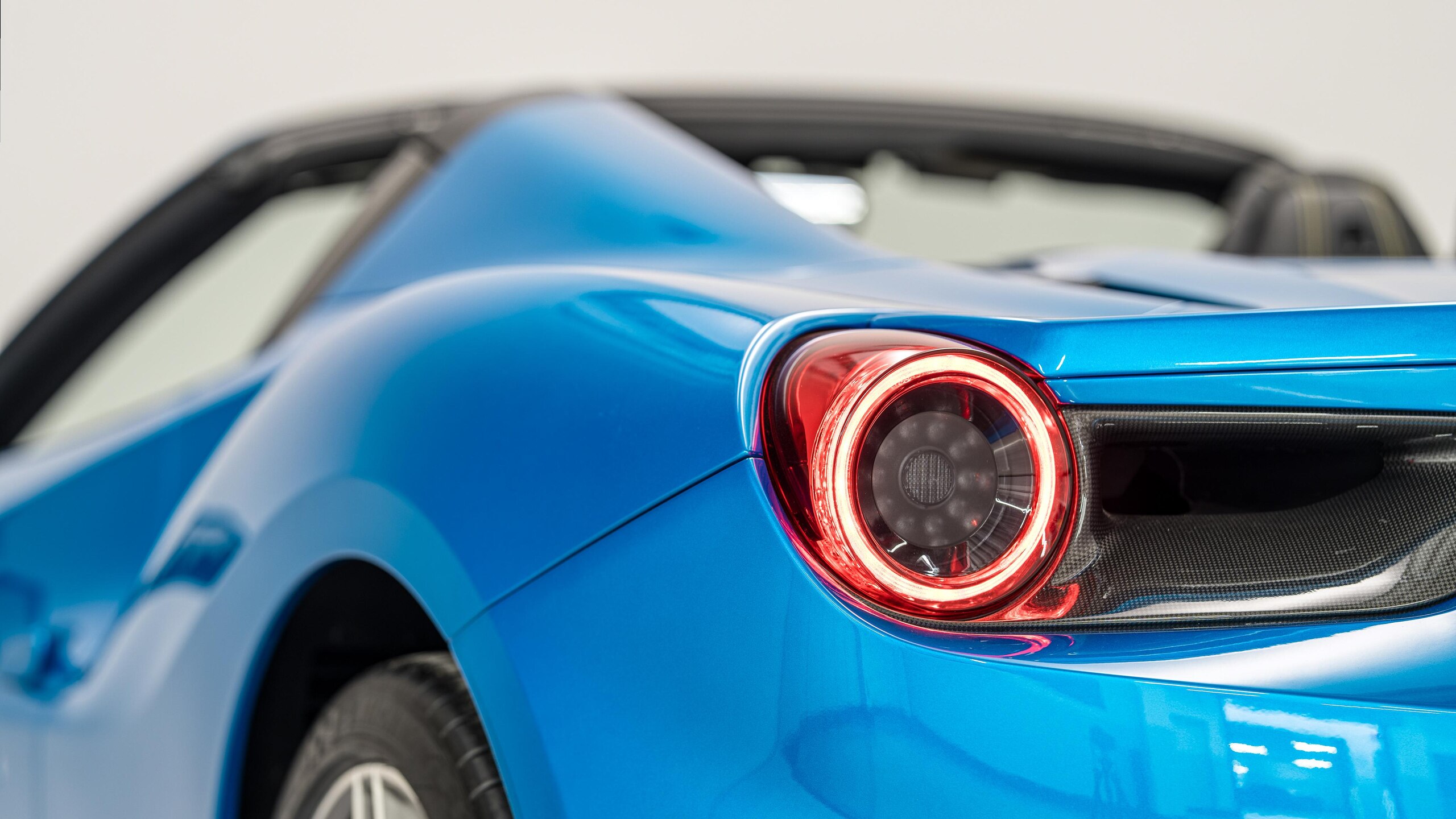 2017 Ferrari 488 Spider — Photo 26 / 34